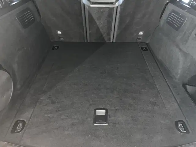 Alfa Romeo Stelvio view 12
