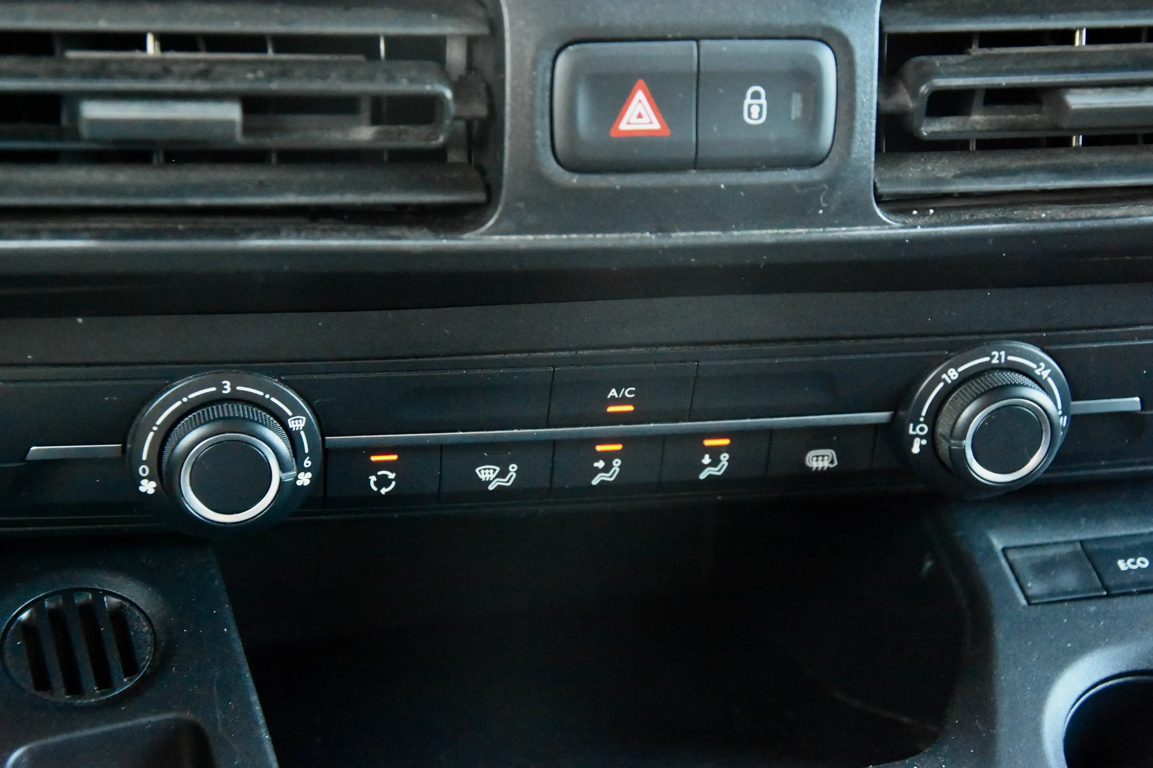 Fiat Doblo 1.5 BLUE HDI **AUTOMAAT** BTW AFTREKBAAR ** 40 000KM — photo 5