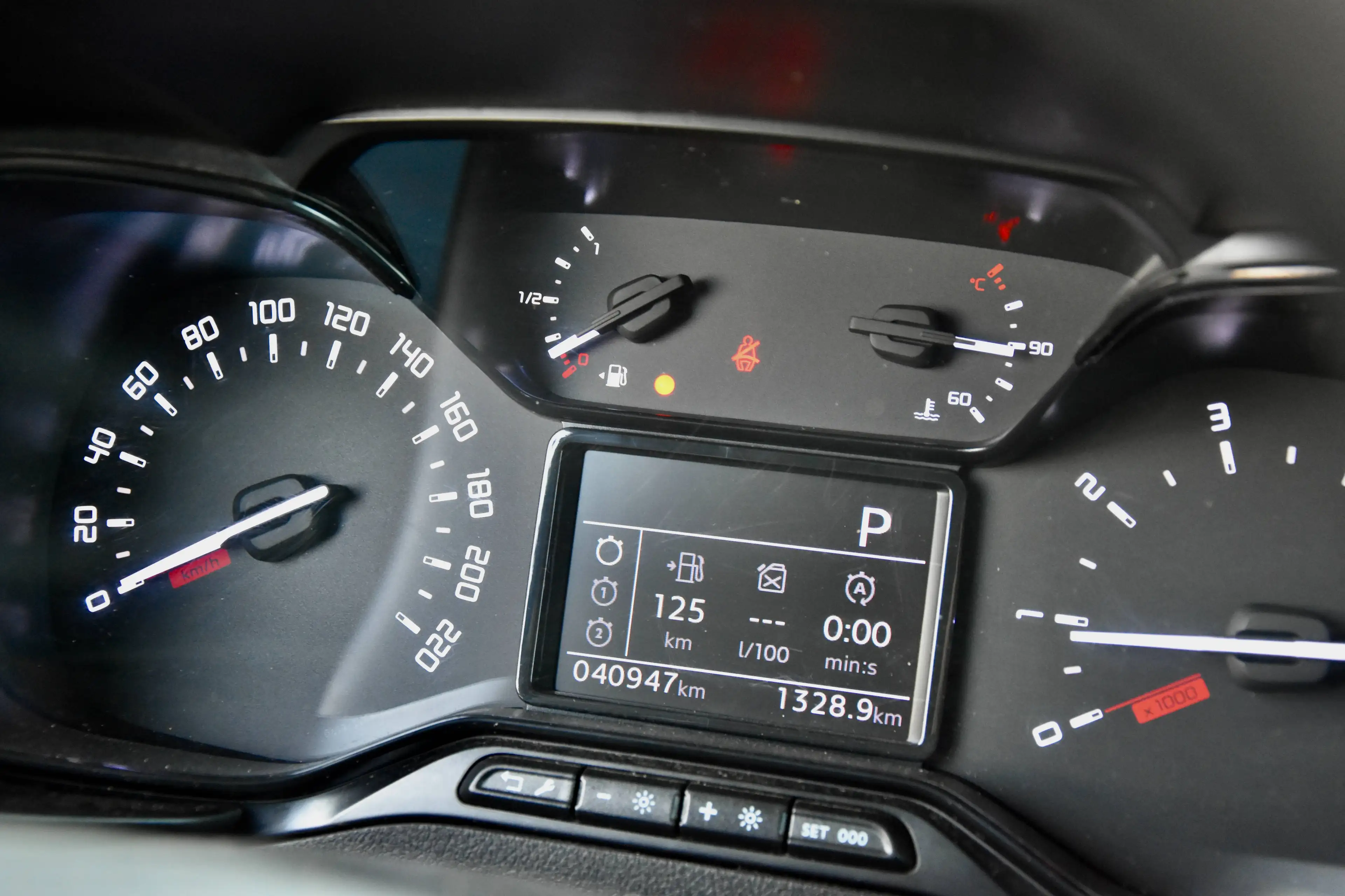 Fiat Doblo 1.5 BLUE HDI **AUTOMAAT** BTW AFTREKBAAR ** 40 000KM — photo 3