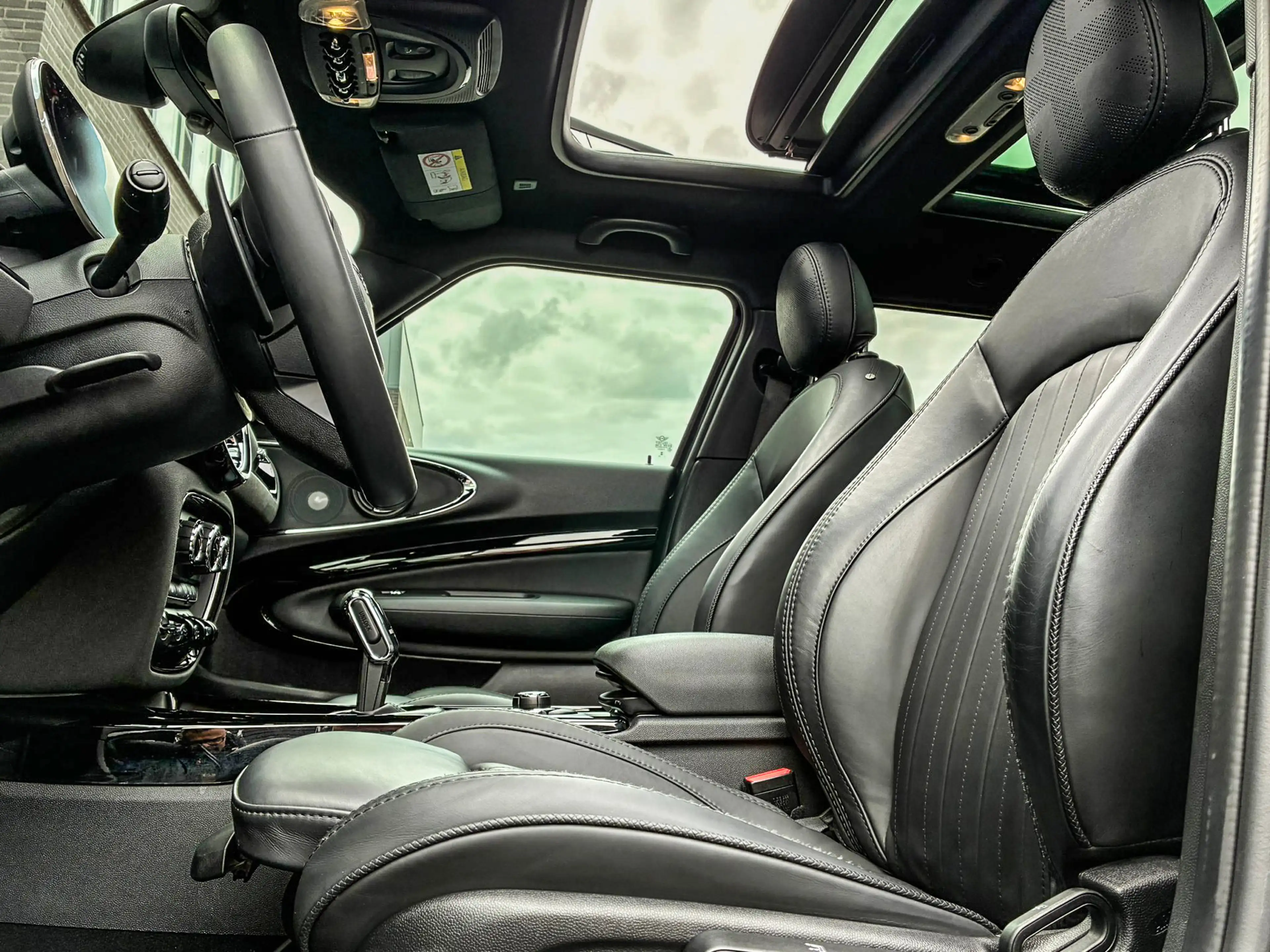 MINI John Cooper Works Clubman Mini 2.0 JCW ALL4 f1 aut 306pk/Rebelgreen/Pano/Cam — photo 5