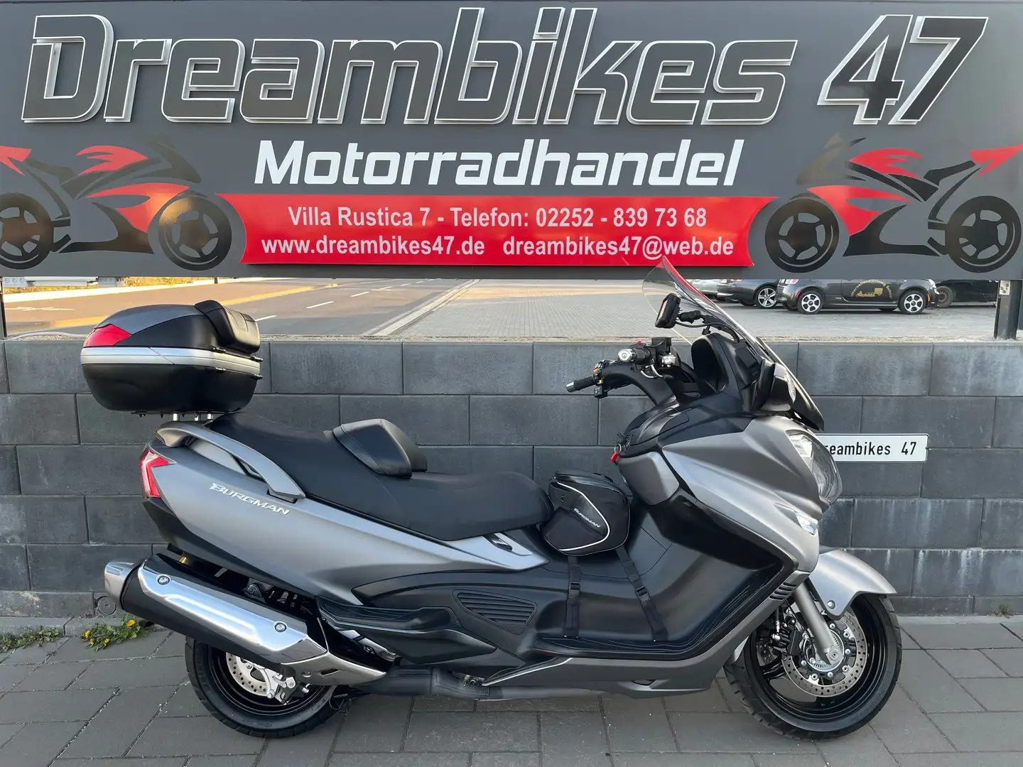 Suzuki Burgman 650 GRIFF & SITZHEIZUNG**NAVI**TOPCASE**NUR 6700KM** Gri - 1