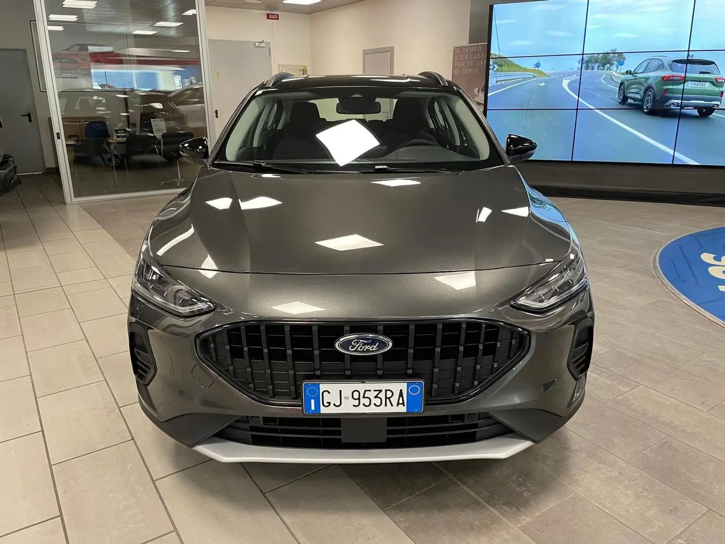Ford Focus Active 1.0 ibrida/benzina 125cv.  5p.  , Km 31.000 Gris - 2