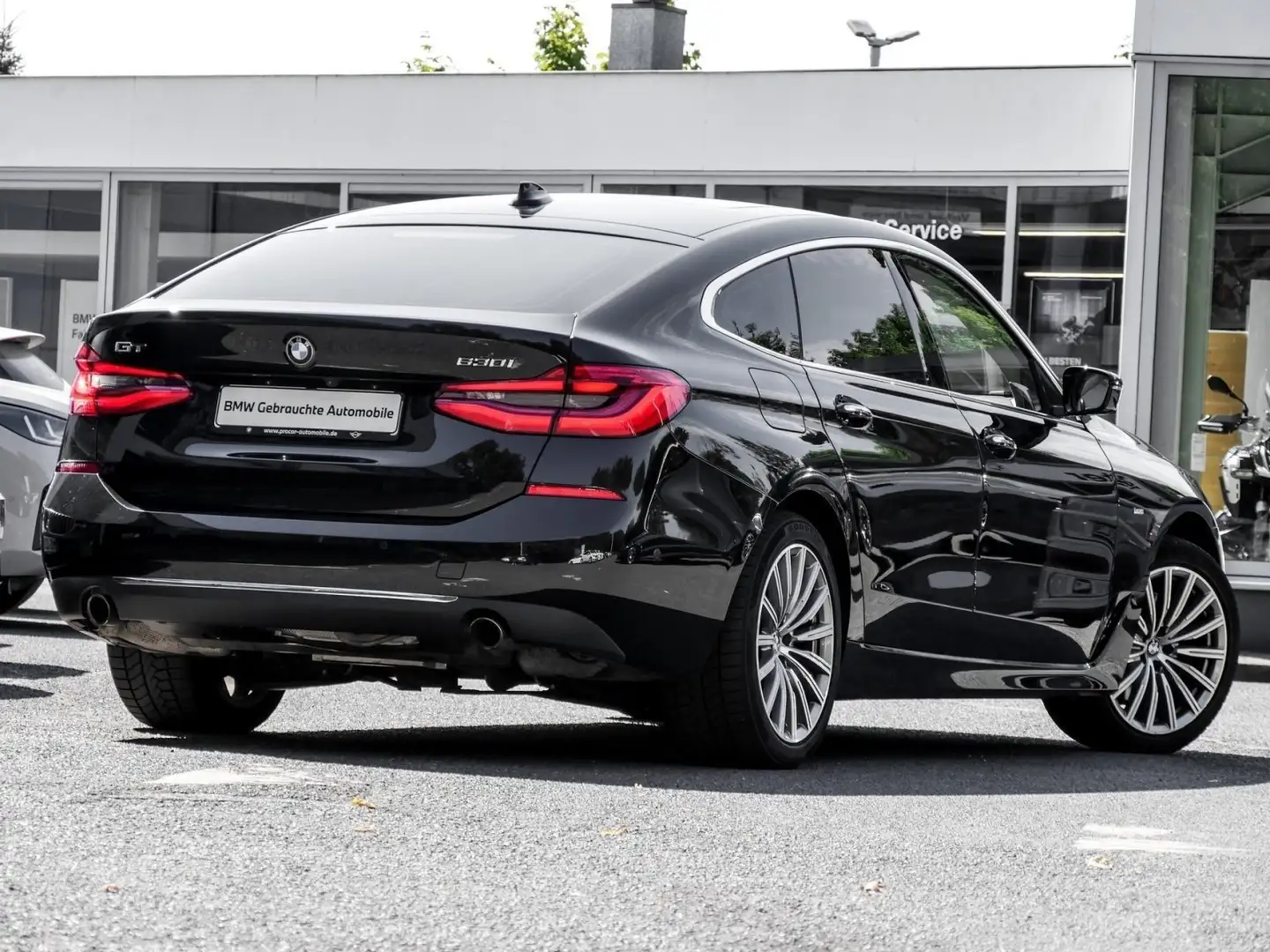 BMW 630 i LUXURY LINE+HuD+PANO+AHK+DA+PA+HiFi Nero - 2