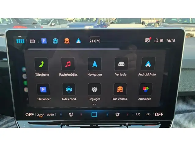 Volkswagen Golf view 13