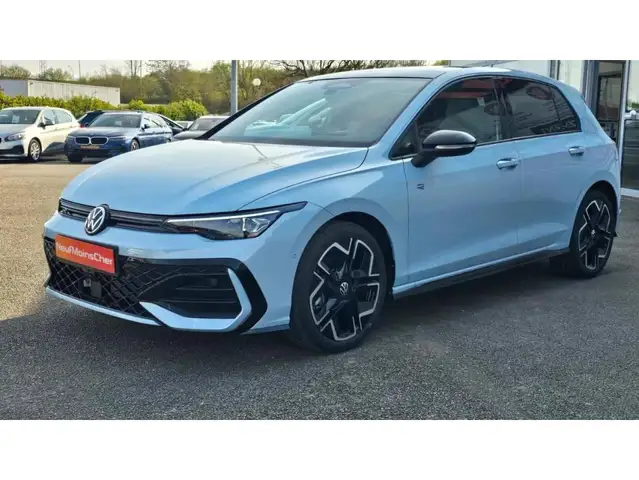Volkswagen Golf view 2