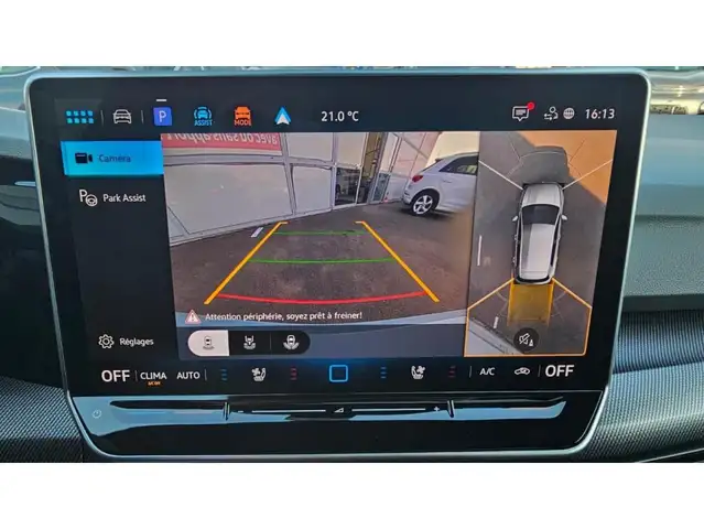 Volkswagen Golf view 11
