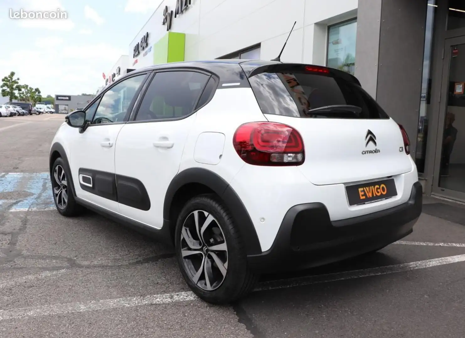 Citroen C3 Citroën GENERATION-III 1.2 110ch SHINE BVA S&S PRE Weiß - 2