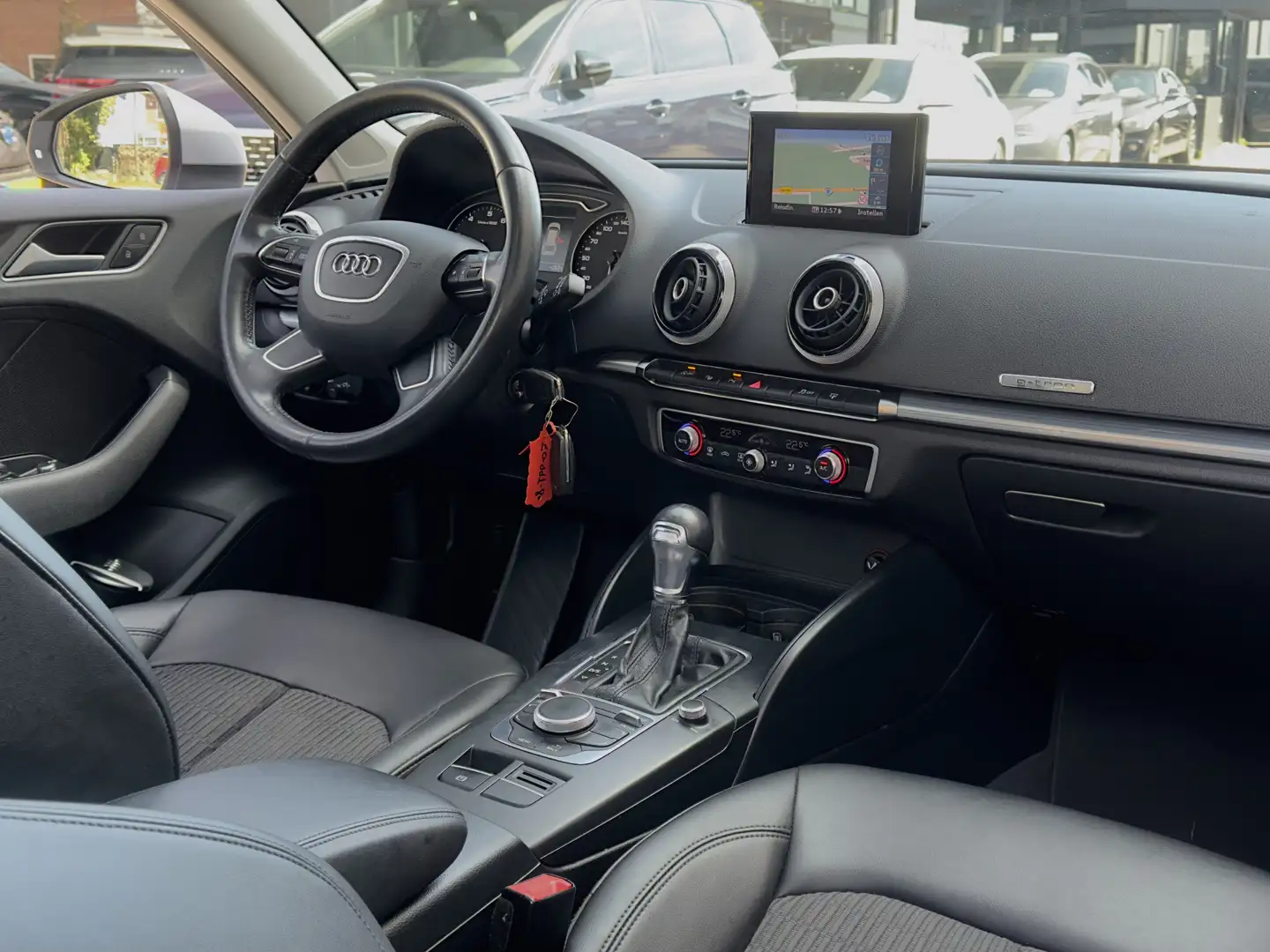 Audi A3 Sportback 1.4 TFSI e-TRON AUT7 PRO-LINE PLUS PANOD Grijs - 2