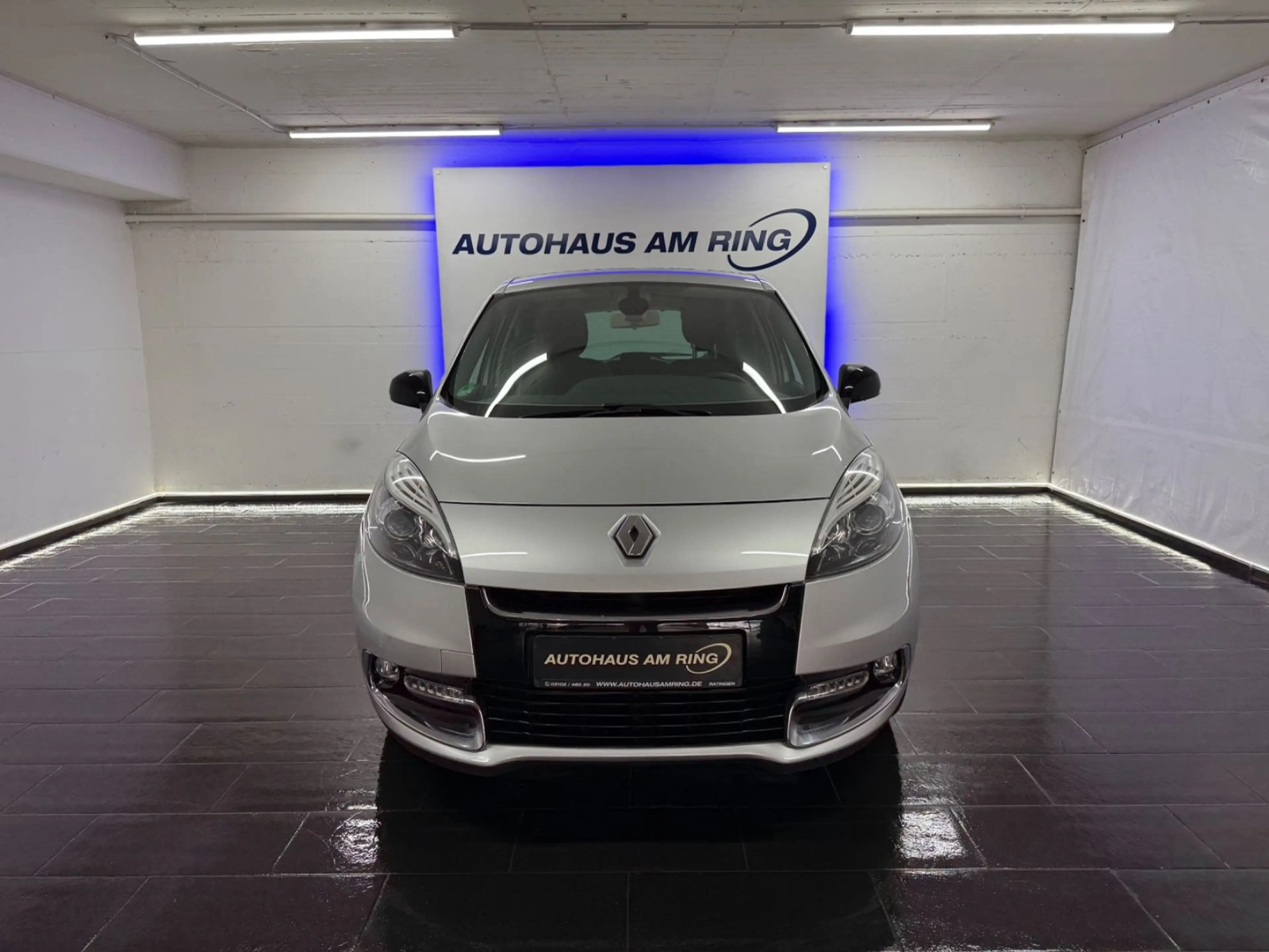 Renault Scenic III BOSE Edit. 1H LEDER NAVI KEY PDC SZHG