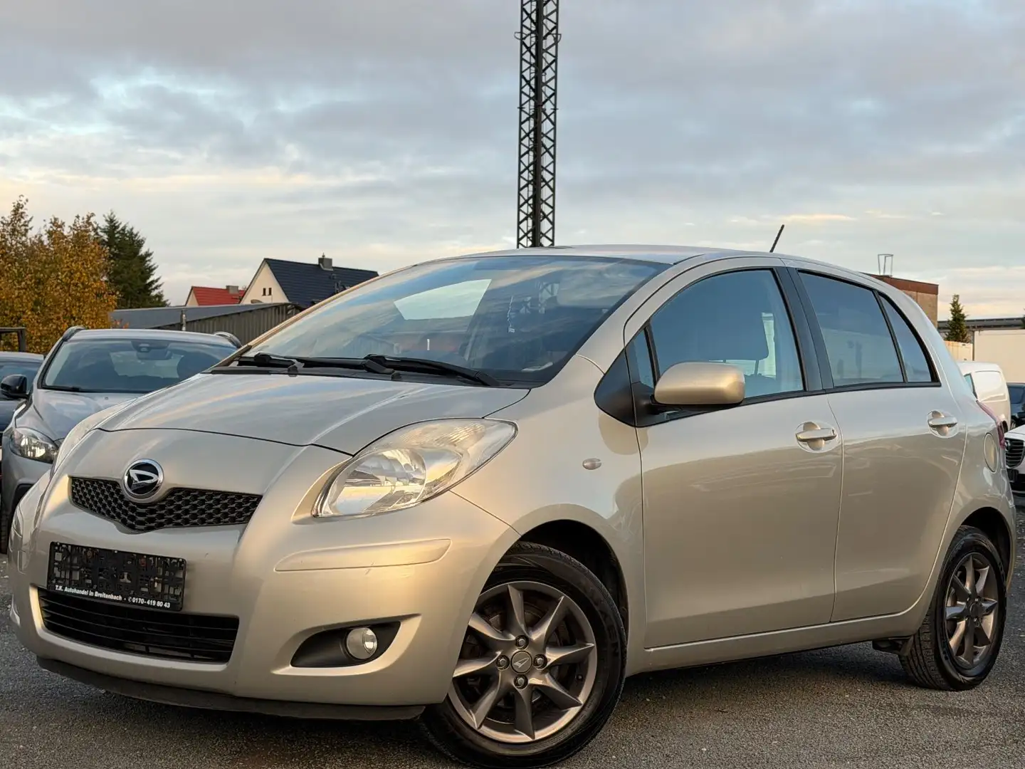 Daihatsu Charade /EURO 5 Gelb - 1