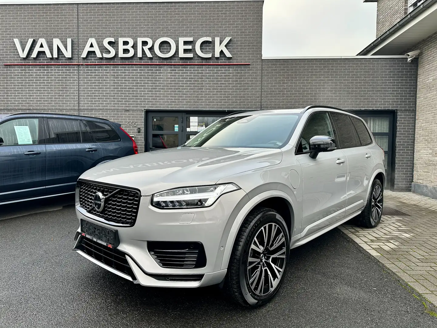 Volvo XC90 XC90 T8 AWD Plug-in Hybrid Plus Dark FULL OPTION ! Argent - 1