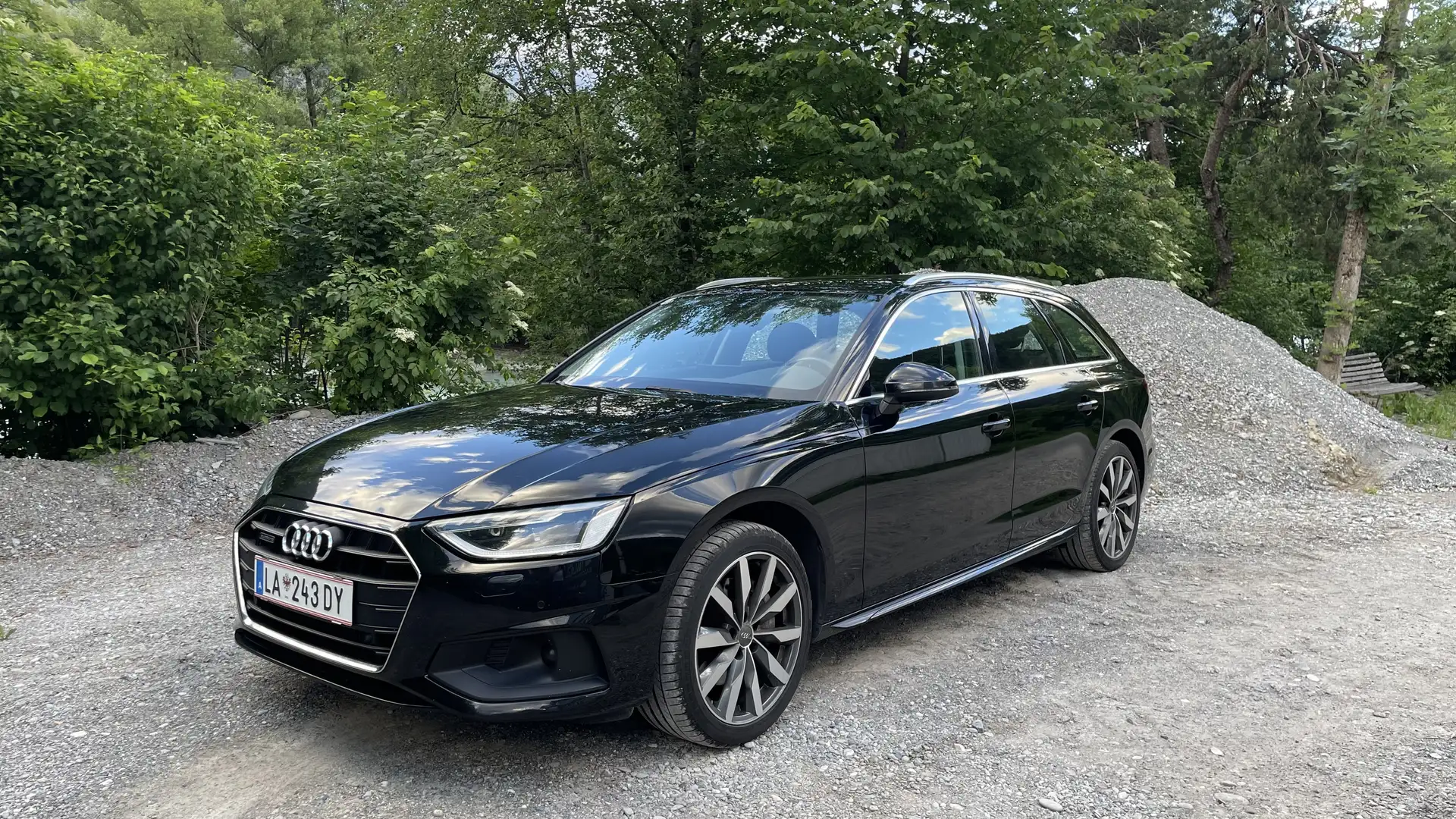 Audi A4 Avant 40 TDI advanced S-tronic Schwarz - 1
