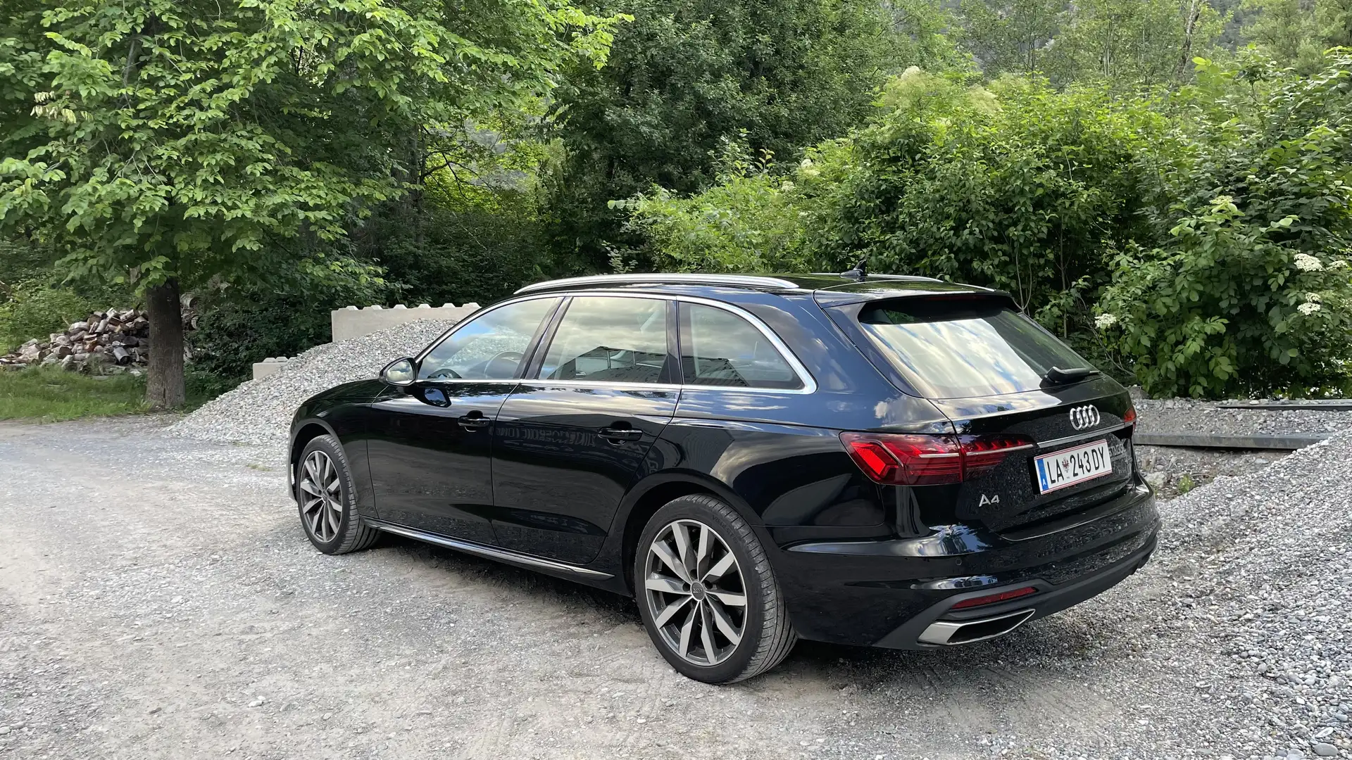 Audi A4 Avant 40 TDI advanced S-tronic Schwarz - 2