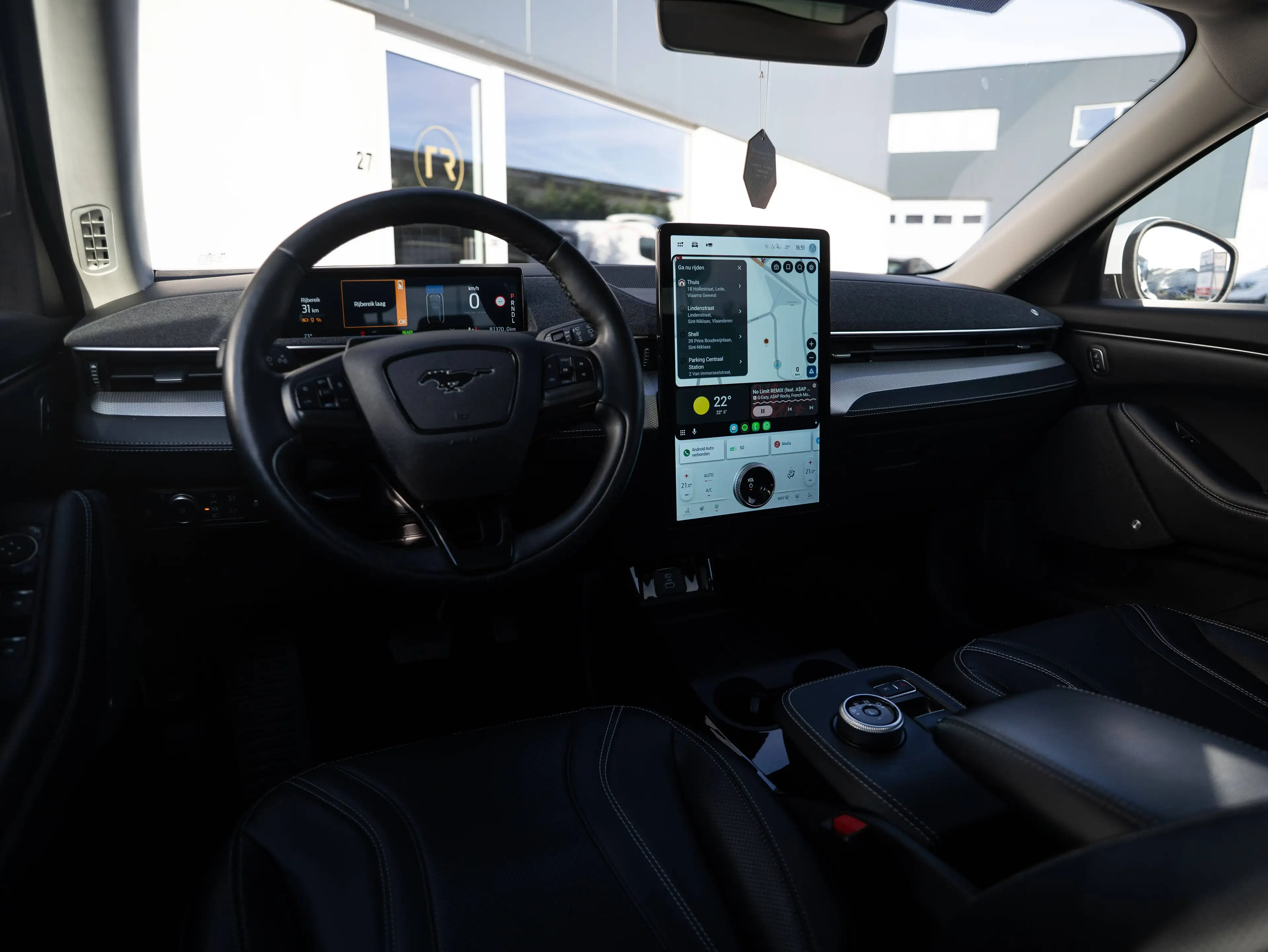 Ford Mustang Mach-E 99 kWh l RWD l Extended Range l Pano l Electric Seats l B&O — photo 15