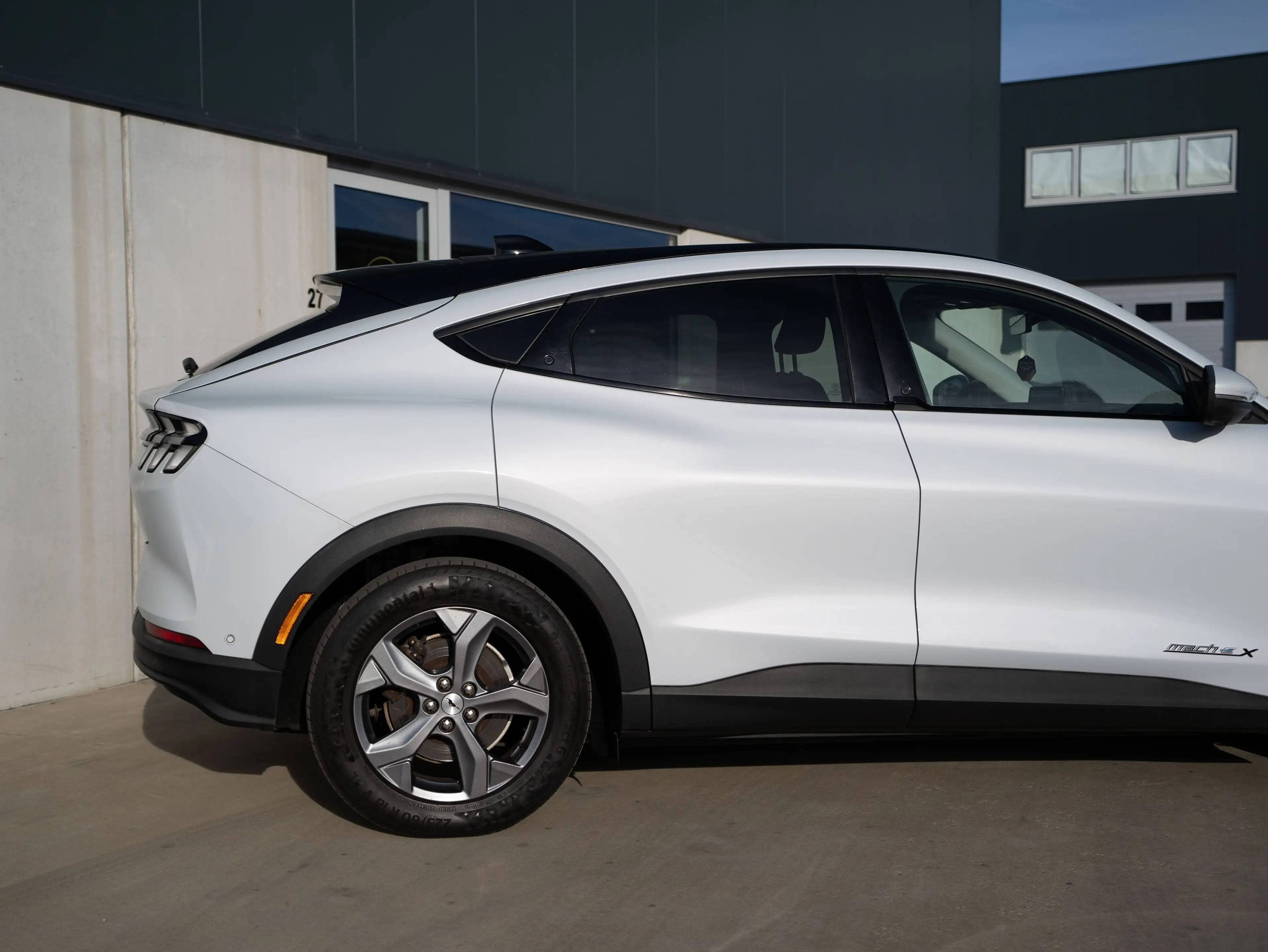 Ford Mustang Mach-E 99 kWh l RWD l Extended Range l Pano l Electric Seats l B&O — photo 11