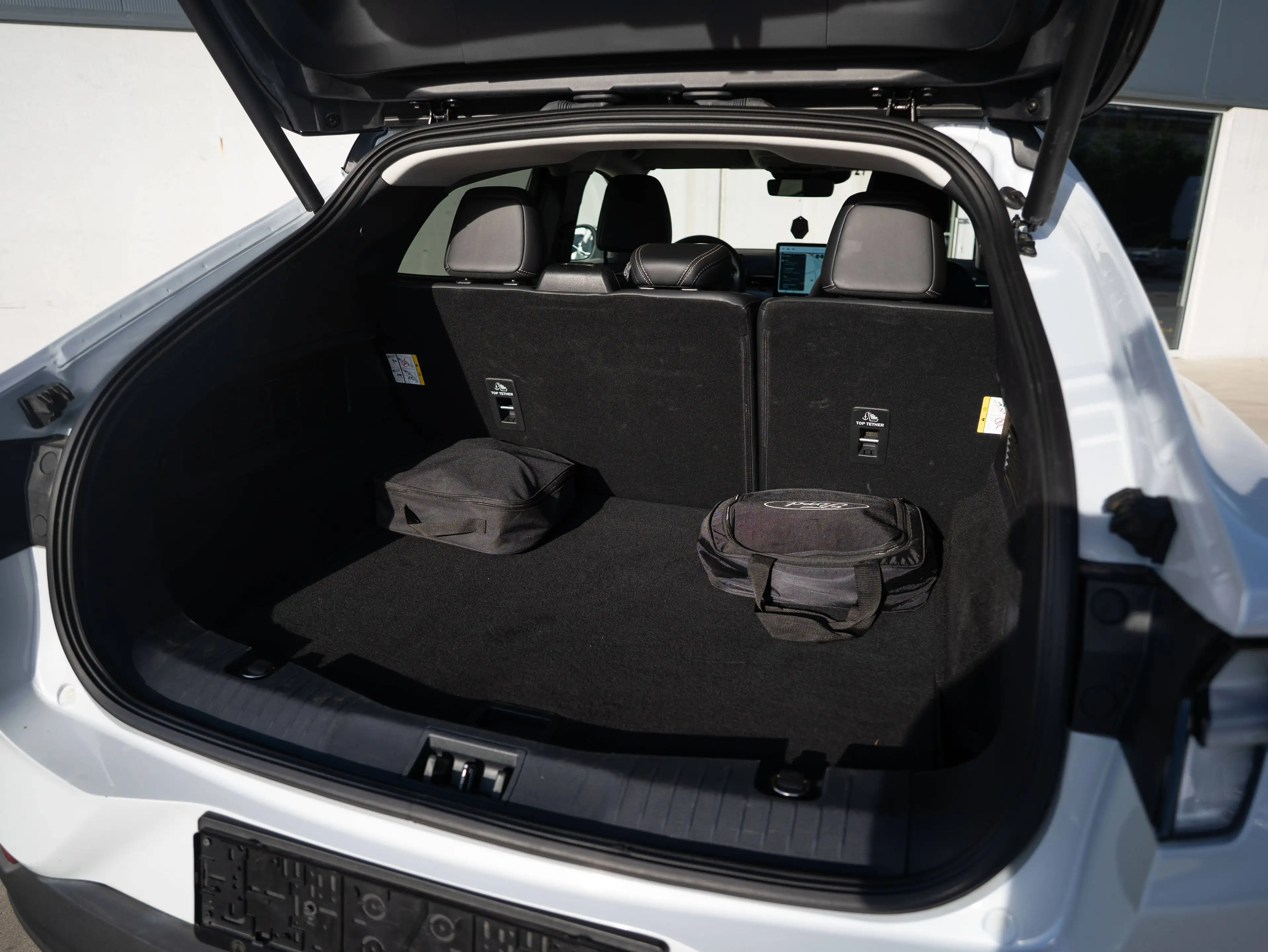 Ford Mustang Mach-E 99 kWh l RWD l Extended Range l Pano l Electric Seats l B&O — photo 14
