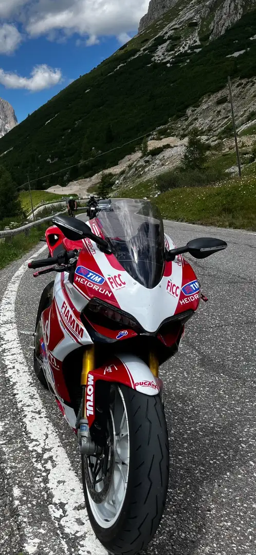 Ducati 1199 Panigale S - 1