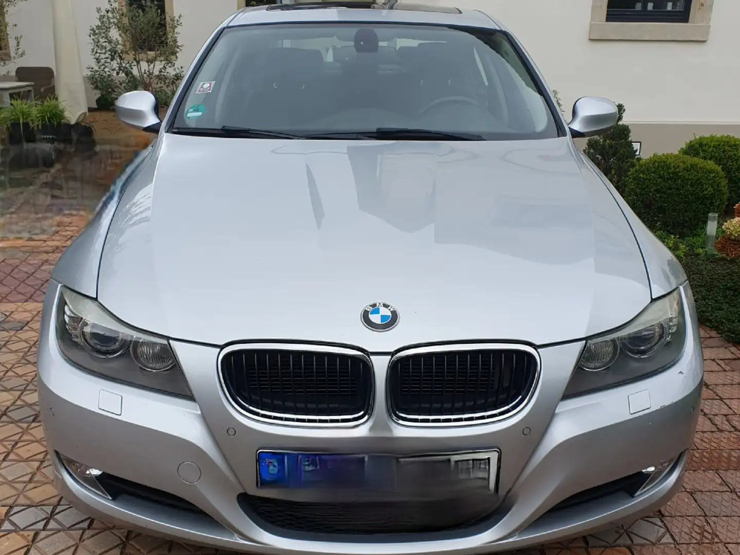 BMW 318 318d Leder Automatik Vollausstattung scheckheft Stříbrná - 2