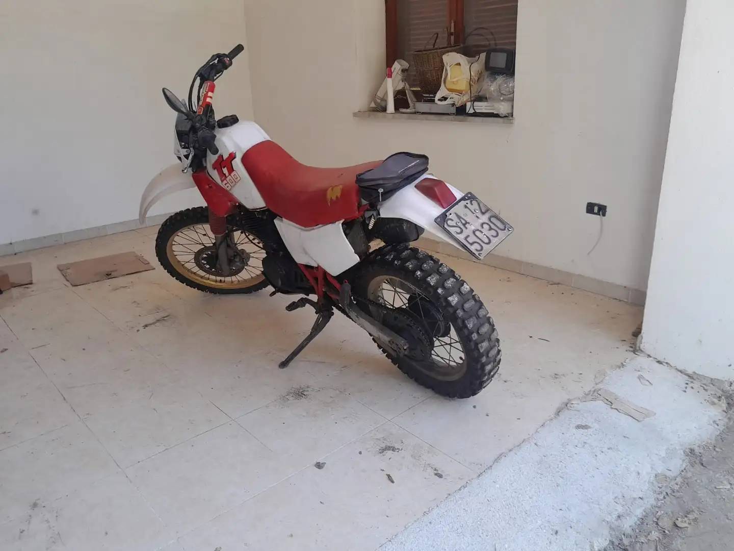 Yamaha XT 600 Rouge - 2