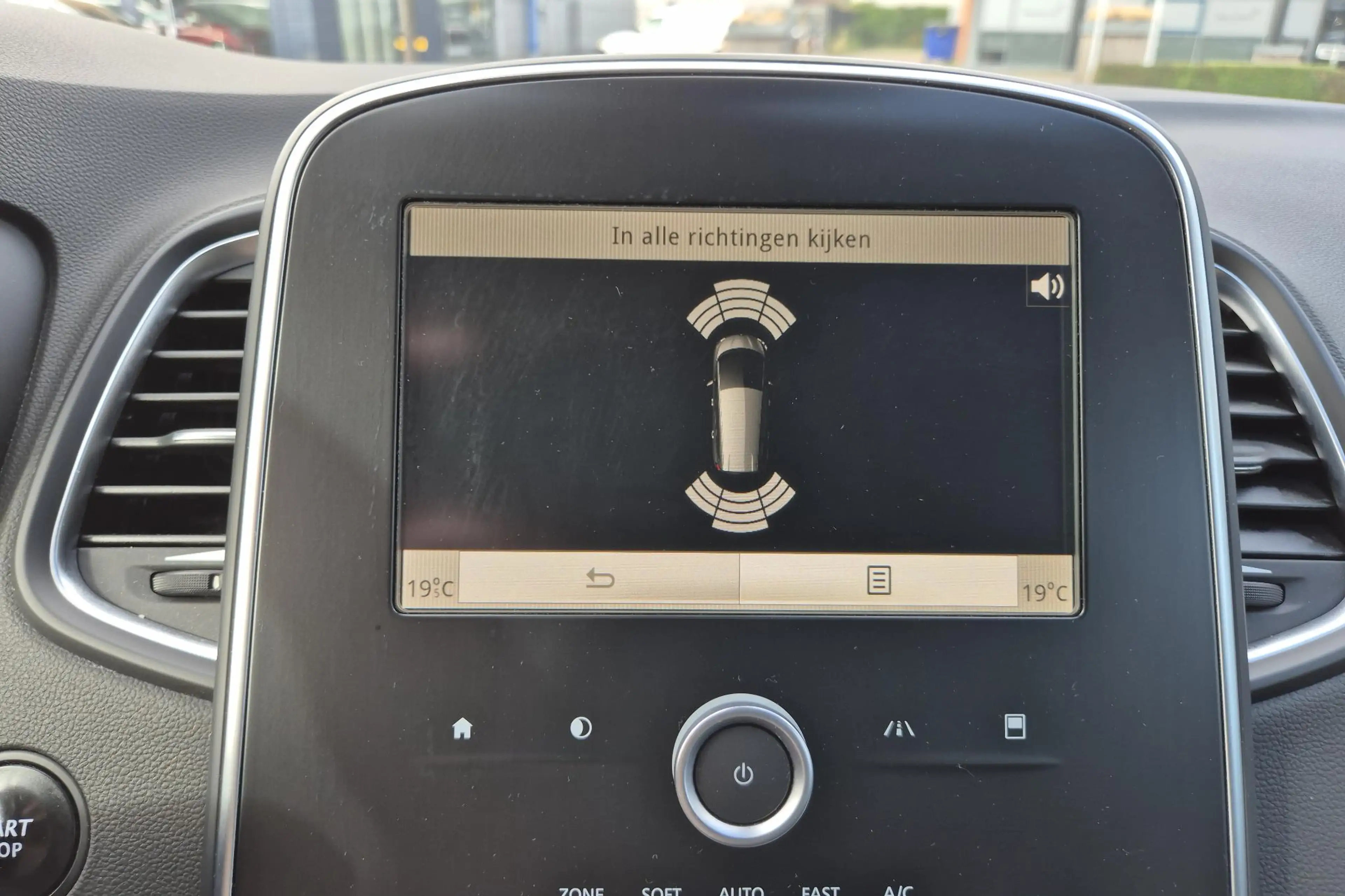 Renault Grand Scenic 1.2 TCe Intens — photo 2