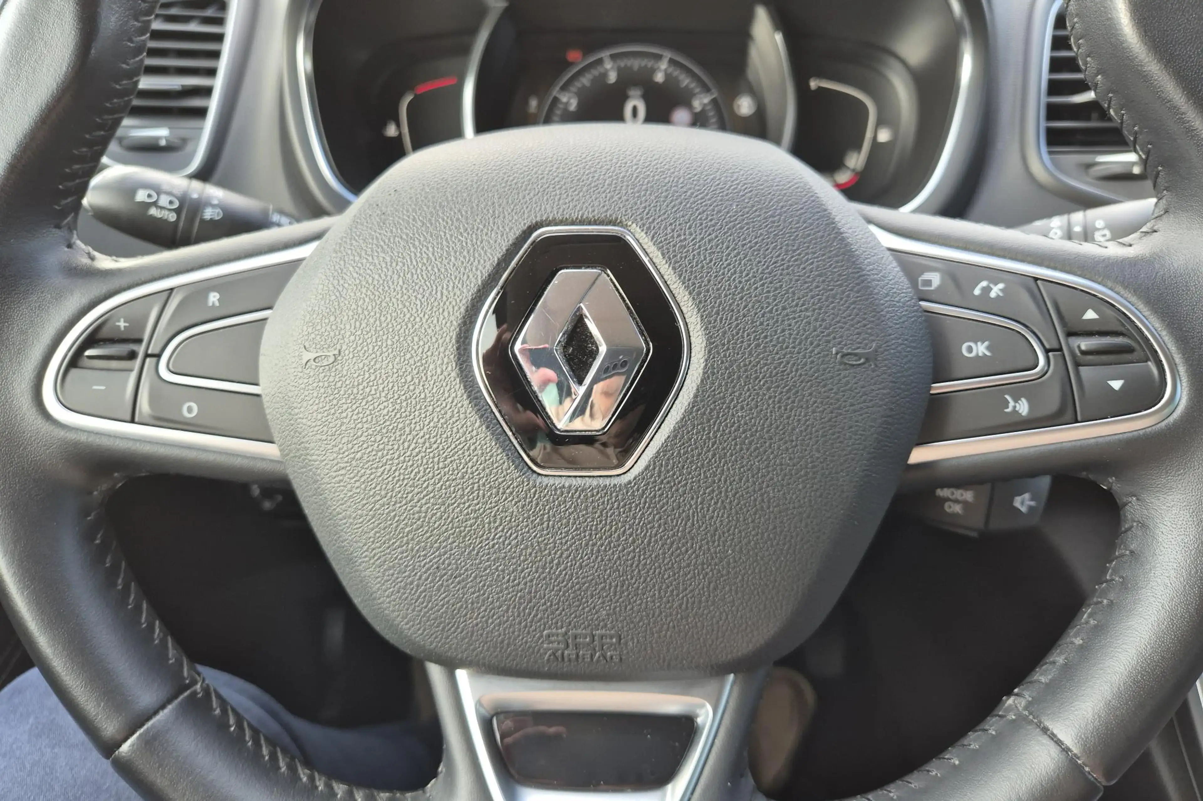 Renault Grand Scenic 1.2 TCe Intens — photo 5