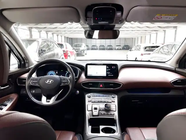 Hyundai Santa Fe view 9