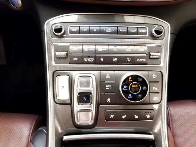 Hyundai Santa Fe view 12