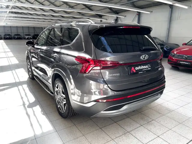 Hyundai Santa Fe view 4