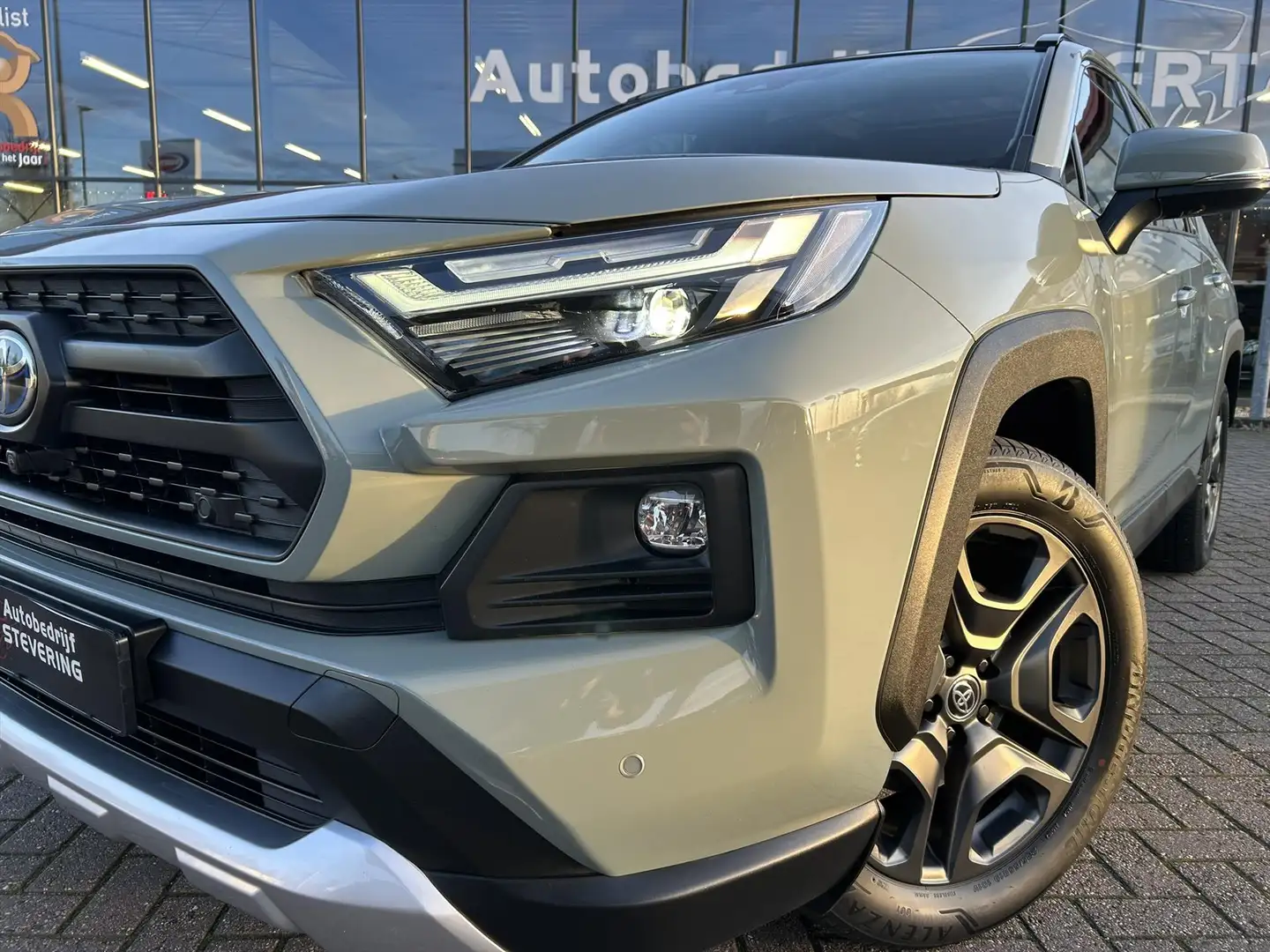 Toyota RAV 4 2.5 Hybrid 222pk AWD / 360 cam / Pano / JBL / Trek Vert - 2