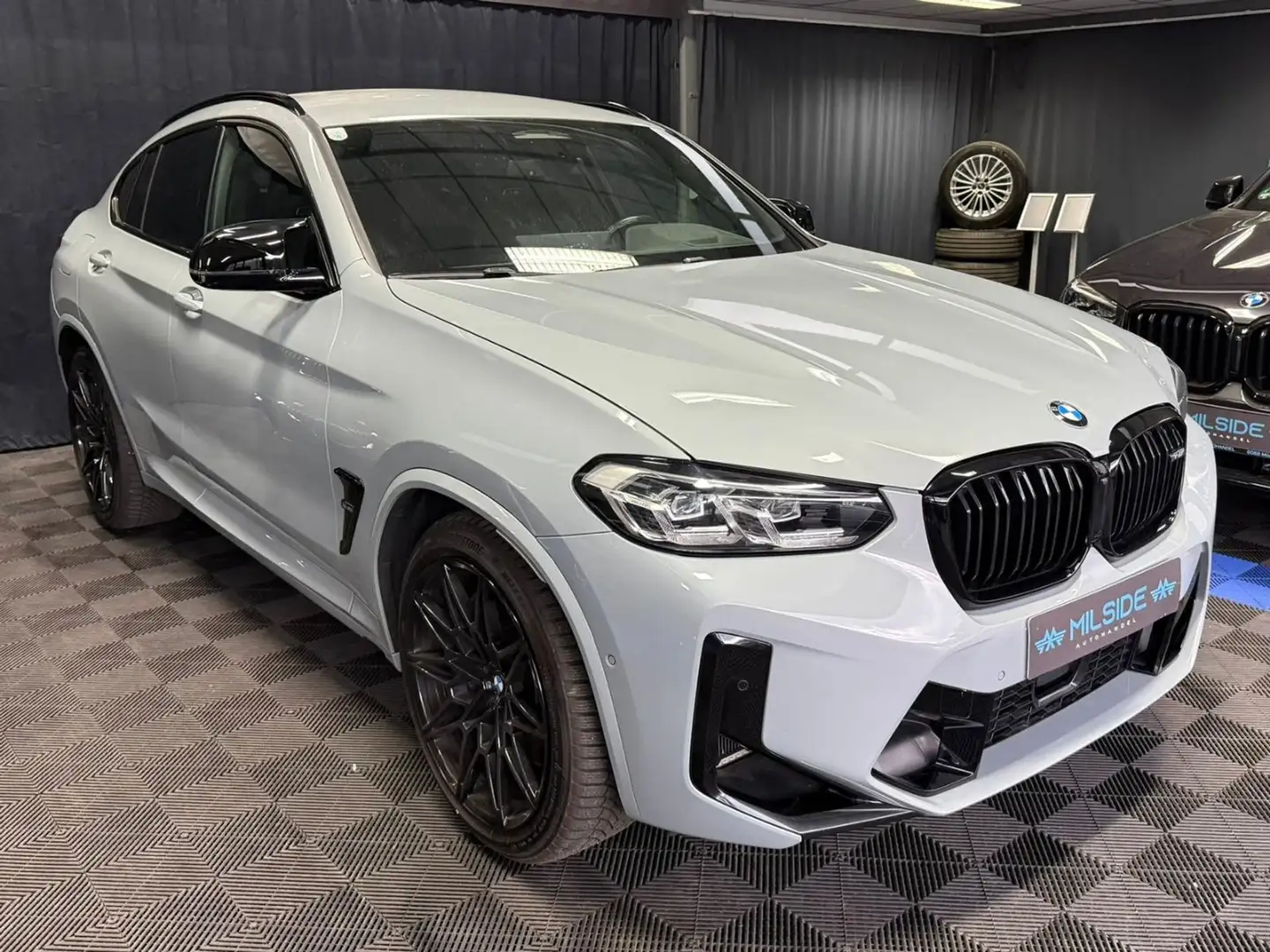 BMW X4 M Competition,HuD,Assistenten,Harman Kardon, Grau - 1