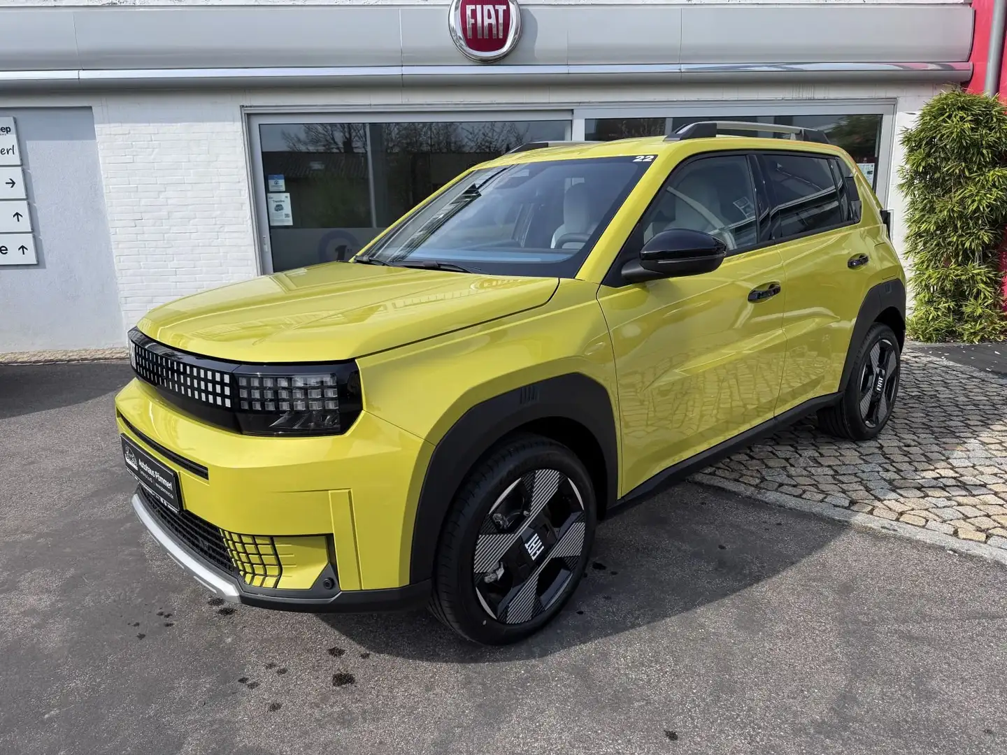 Fiat Grande Panda Elektro La Prima 83 kW (113 PS) Gelb - 2