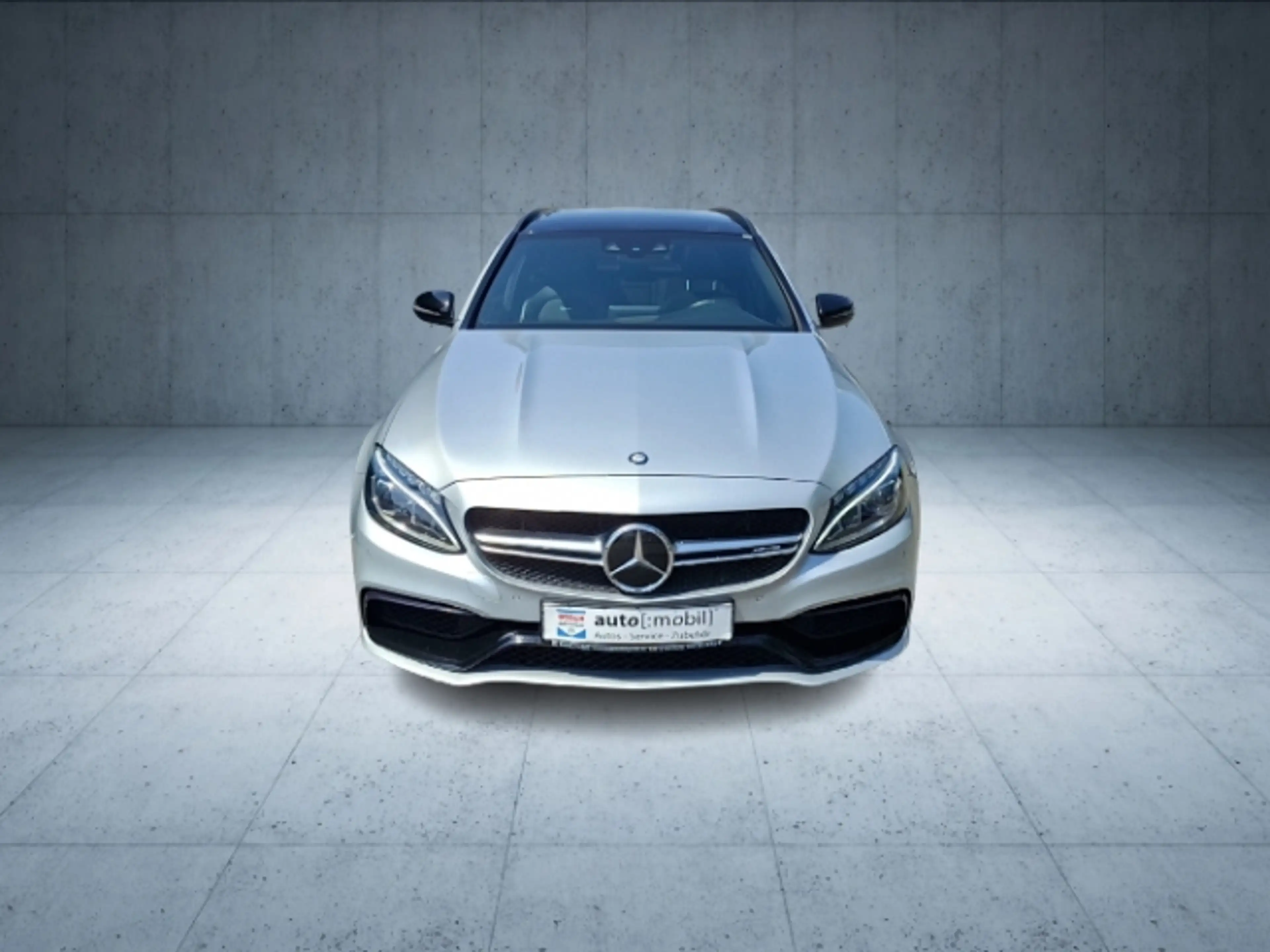 Mercedes-Benz C 63 AMG T-Modell NAVI PDC SHZ LED PANO — photo 9