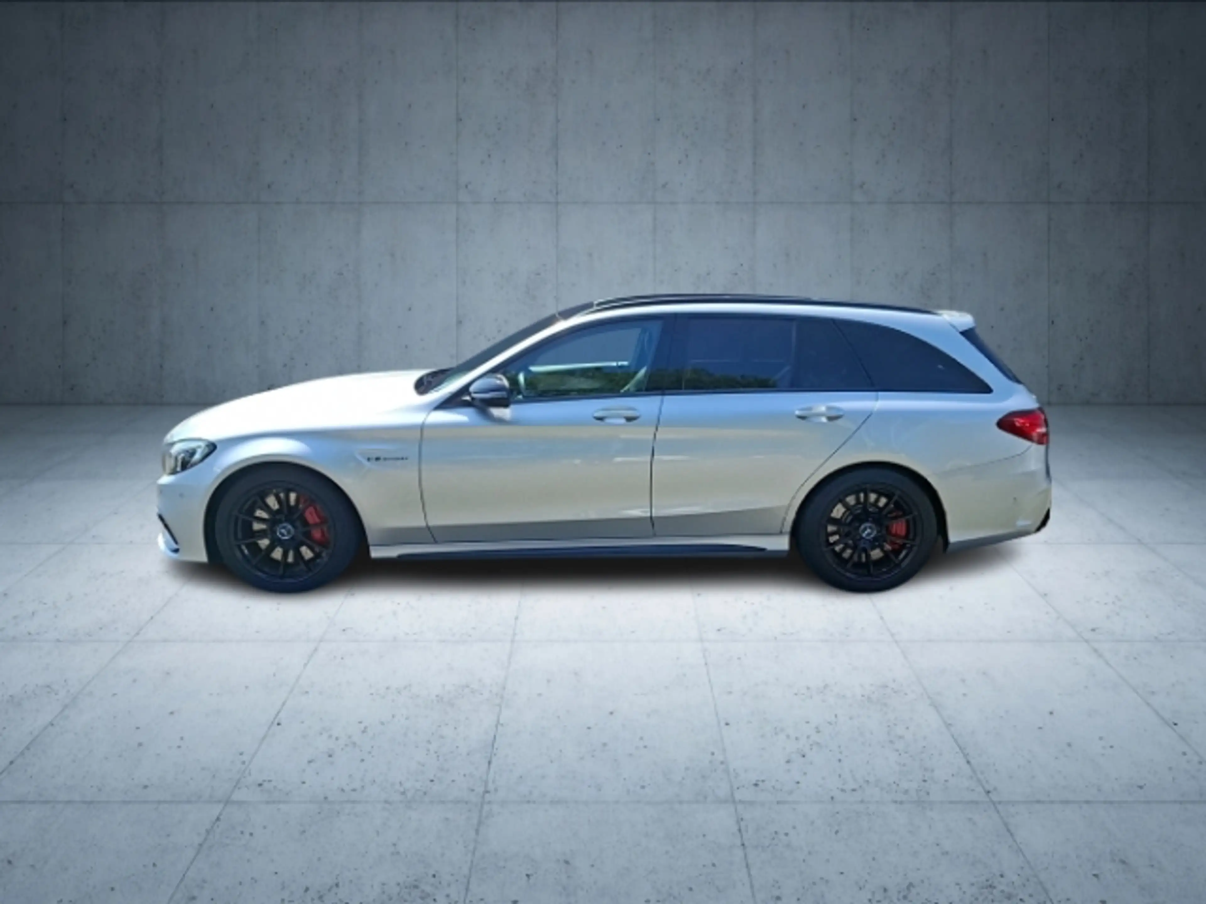 Mercedes-Benz C 63 AMG T-Modell NAVI PDC SHZ LED PANO — photo 2