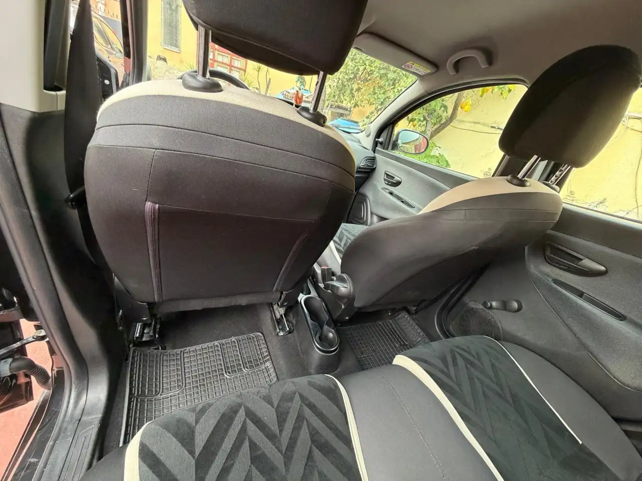 Lancia Ypsilon 2022 — фото 12