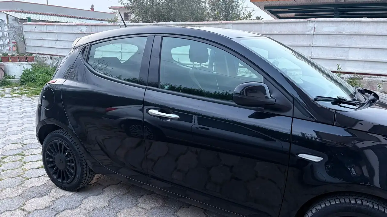 Lancia Ypsilon 2022 — фото 7