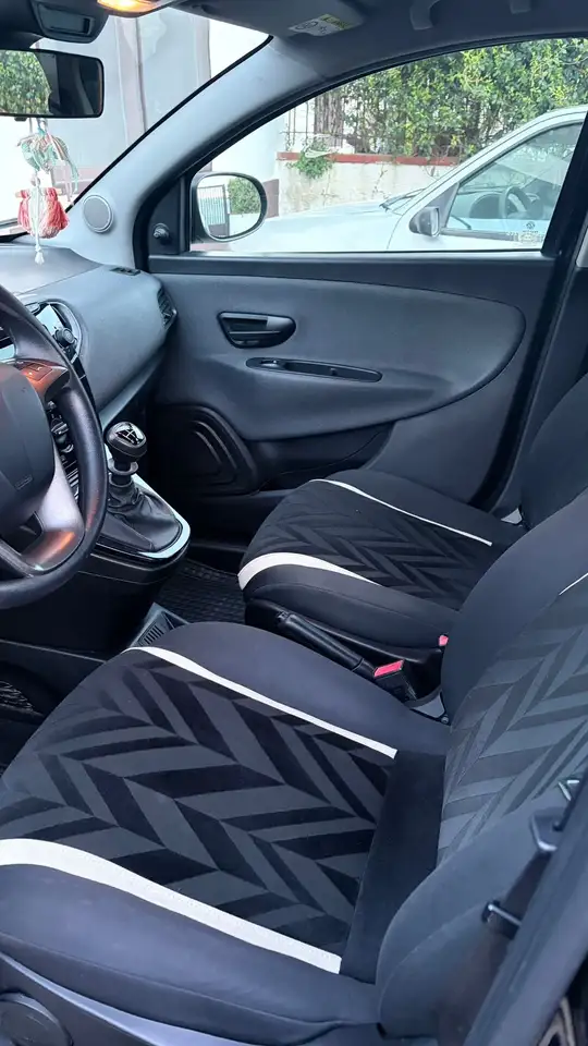 Lancia Ypsilon 2022 — фото 10