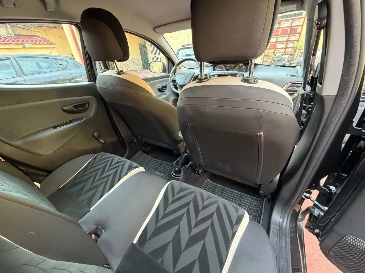 Lancia Ypsilon 2022 — фото 11