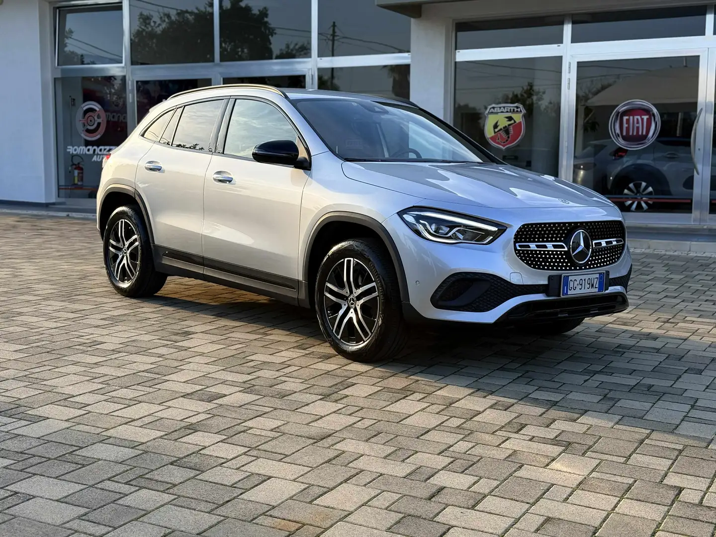 Mercedes-Benz GLA 200 GLA-H247 2020 d Executive auto++ Argent - 1