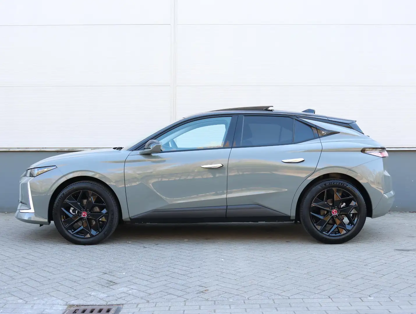 DS Automobiles DS 4 1.2 130pk Automaat Performance Line | Schuifdak | Grijs - 2