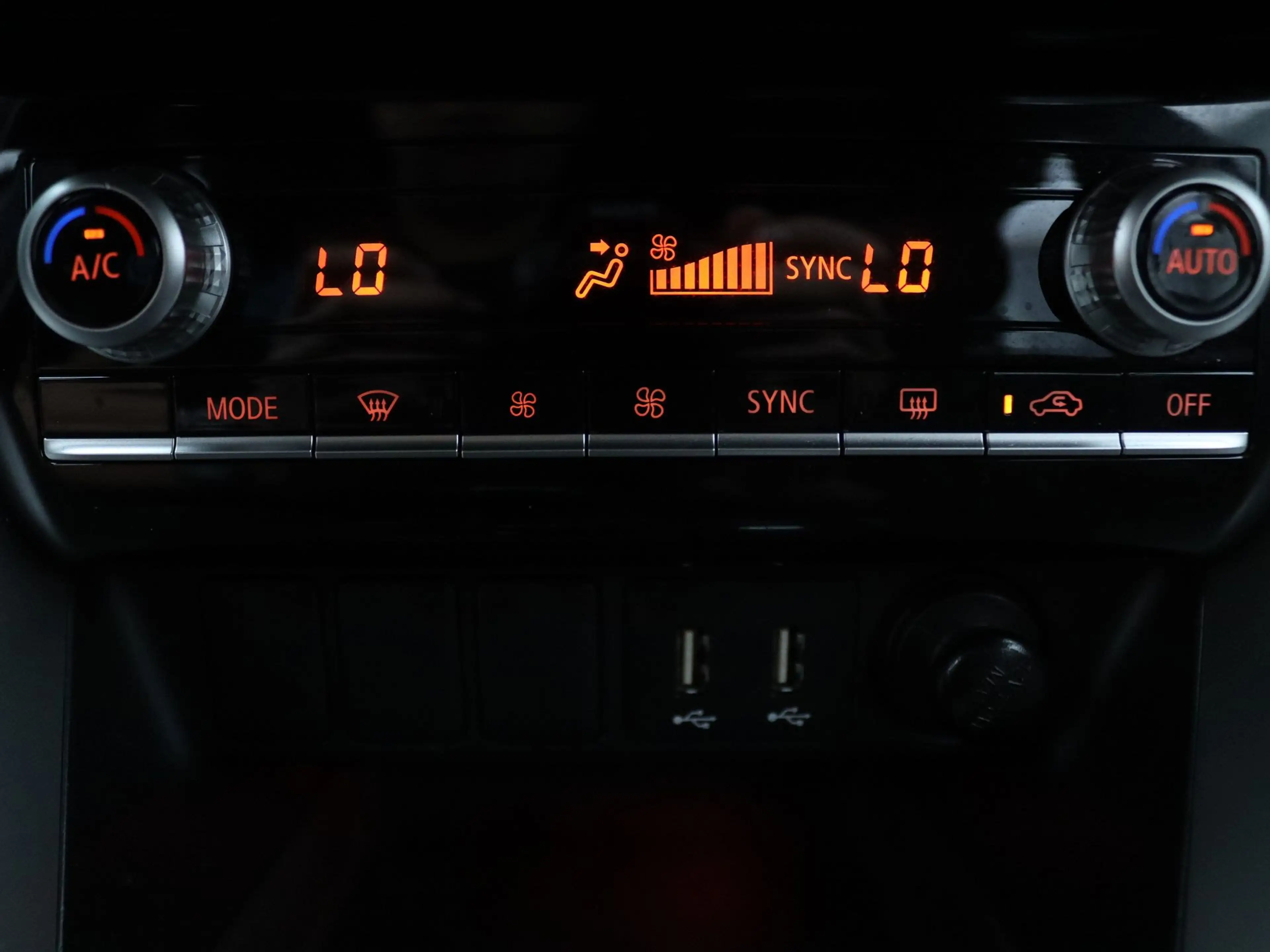 Mitsubishi Eclipse Cross 185pk PHEV Intense+ Automaat Camera | Cruise | Nav — photo 7