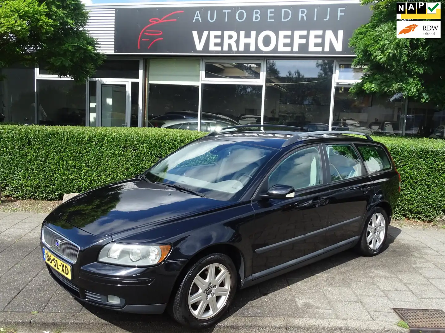 Volvo V50 1.8 Edition I - AIRCO - CLIMATE / CRUISE CONTROL - Black - 1