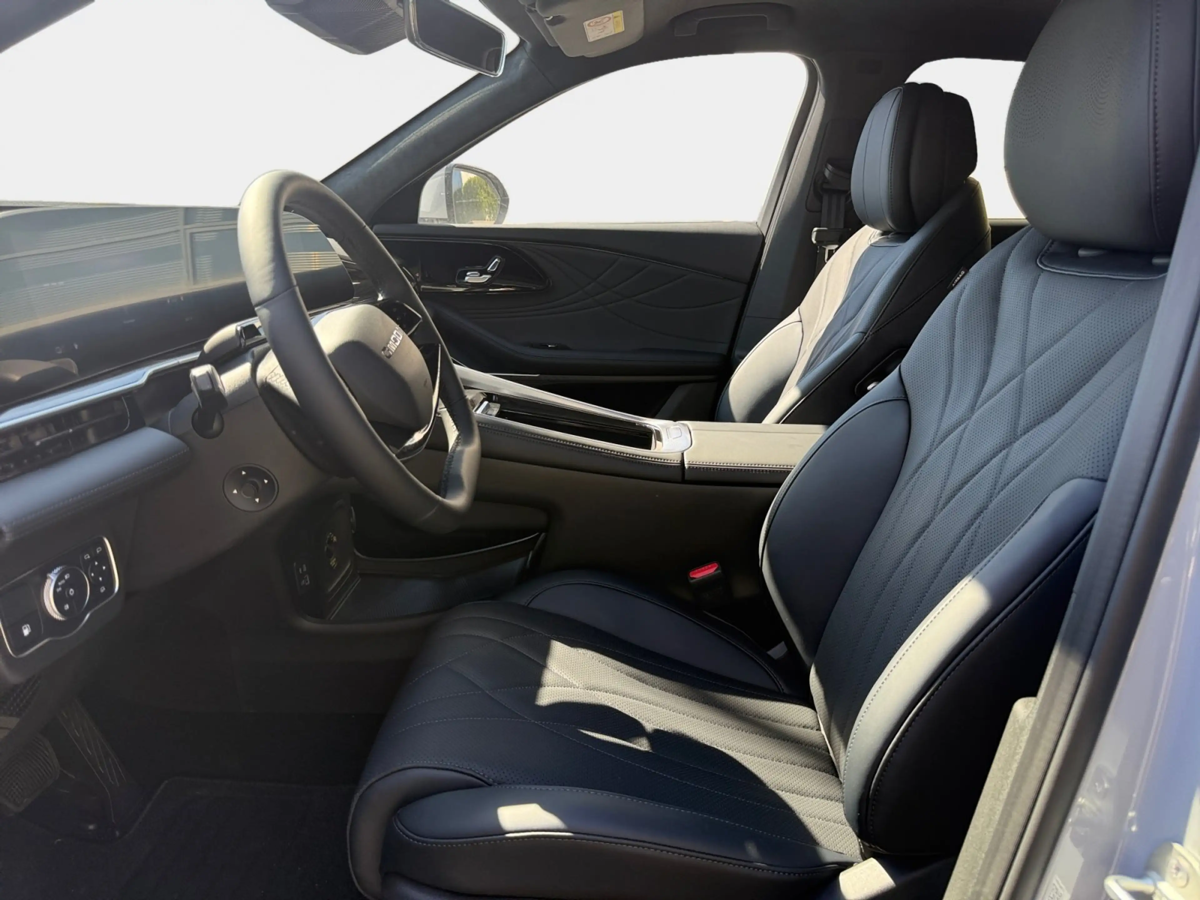 Omoda 9 PHEV 1.5 GDI Hybrid AWD +0%Fianzierung+AKTION++ — photo 8