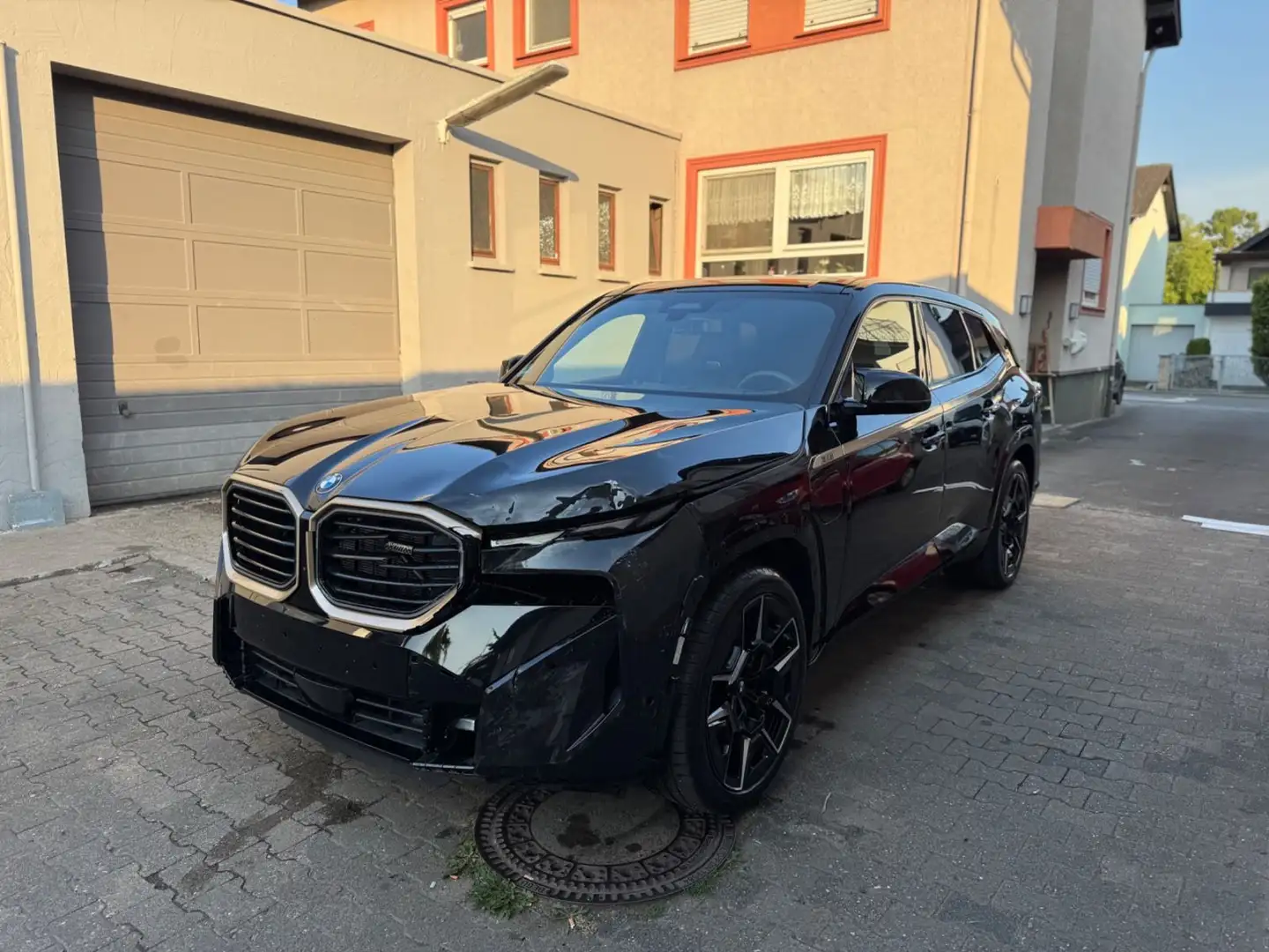 BMW XM *LED*ICONIC*360*Kamera*AHK*Massage*Carbon* Zwart - 1