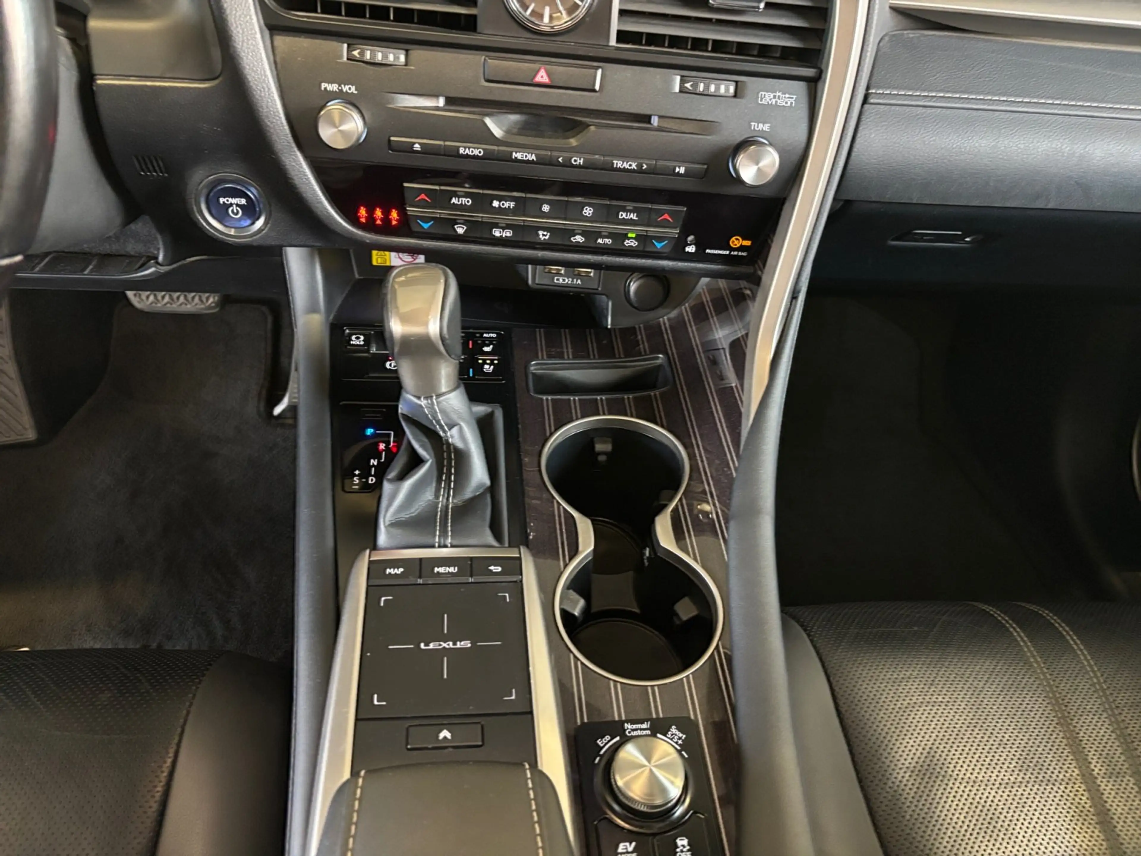 Lexus RX 450h E-Four Luxury Line AHK/M&L/PANO — photo 12
