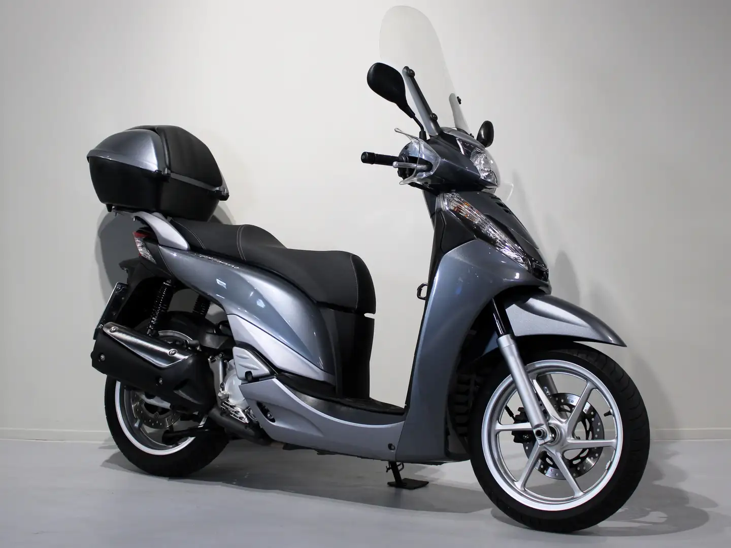 Honda SH 300 - 2