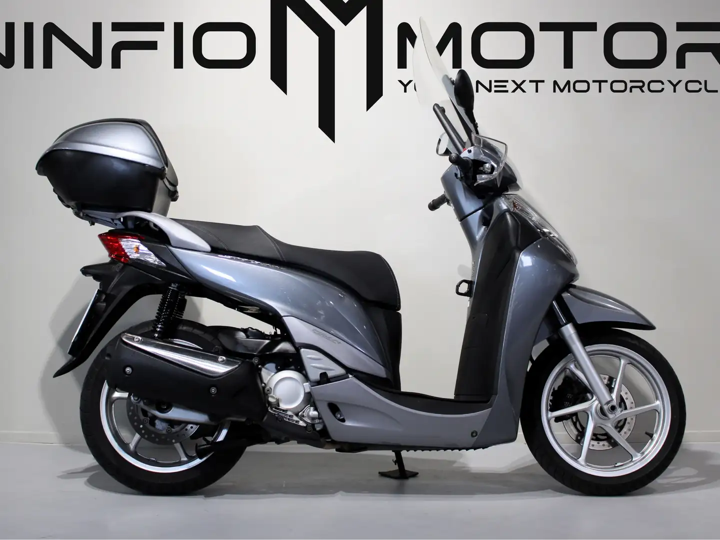 Honda SH 300 - 1