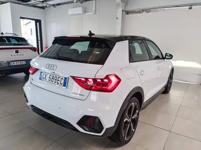 Audi A1 view 2