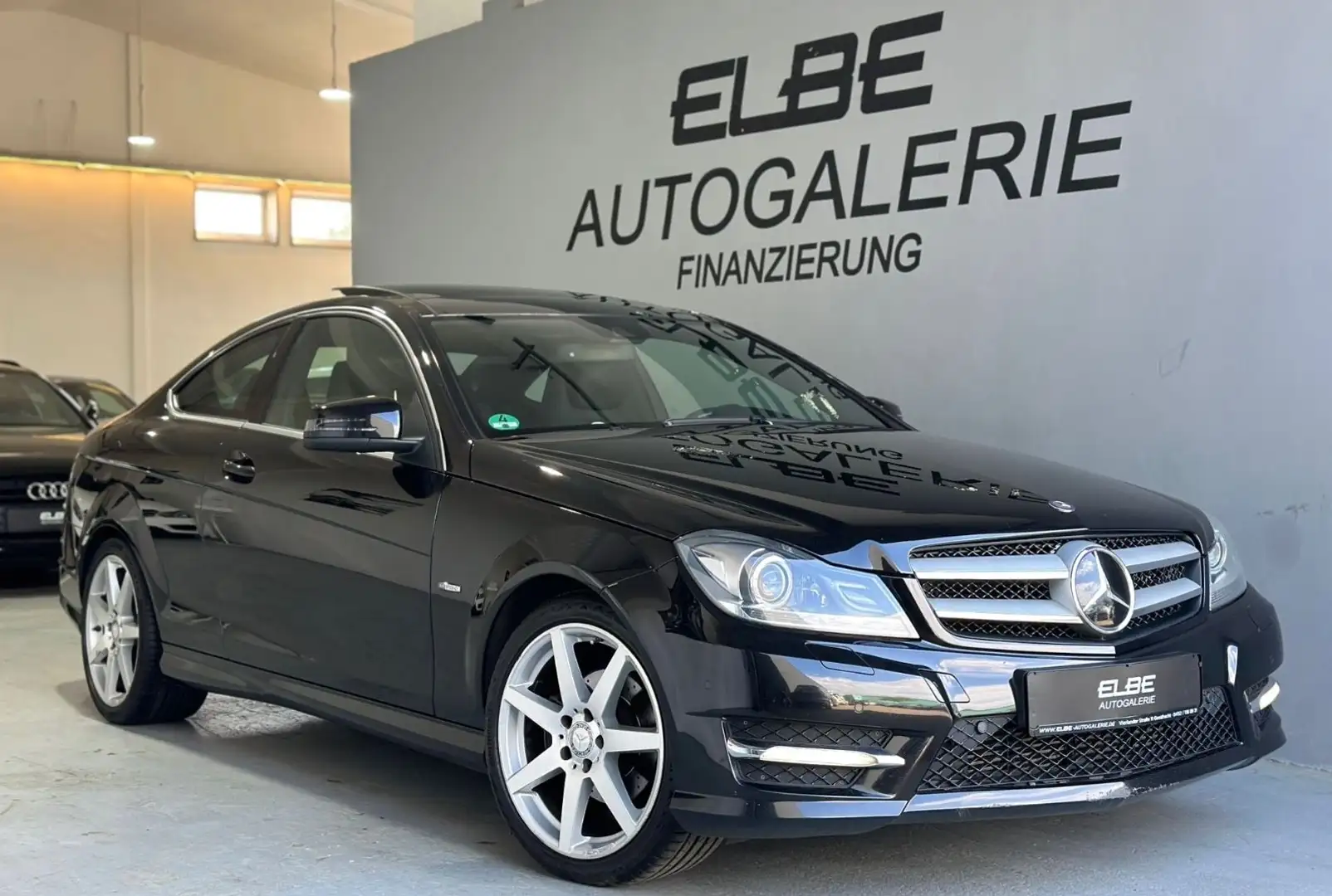 Mercedes-Benz C 220 Coupe C 220 CDI BlueEff. 7G-Tronic AMG-Line Voll Schwarz - 1