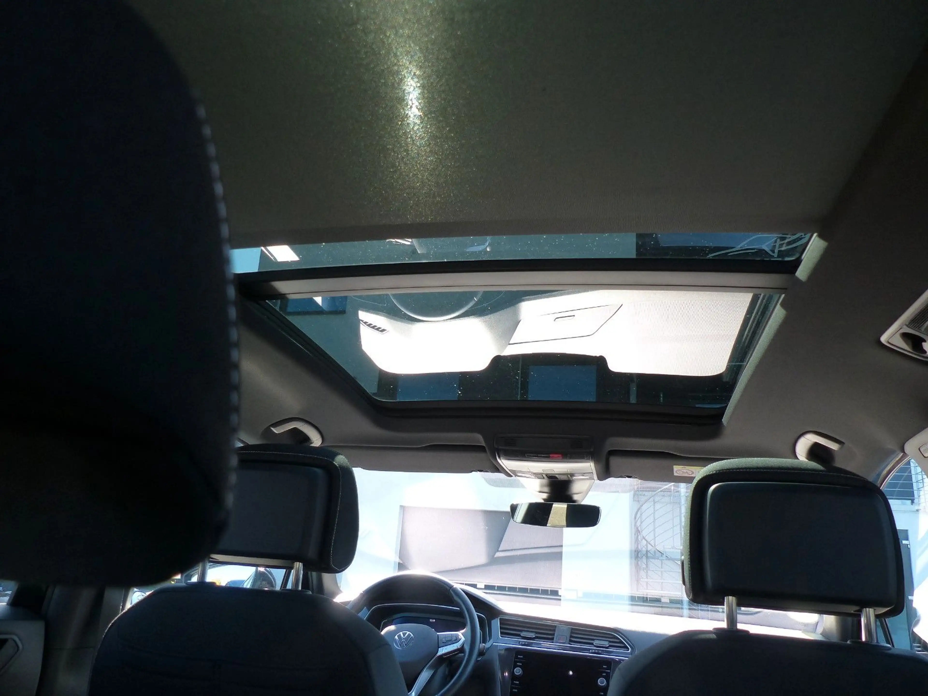 Volkswagen Tiguan Allspace Move Pano AHK Radar — photo 7