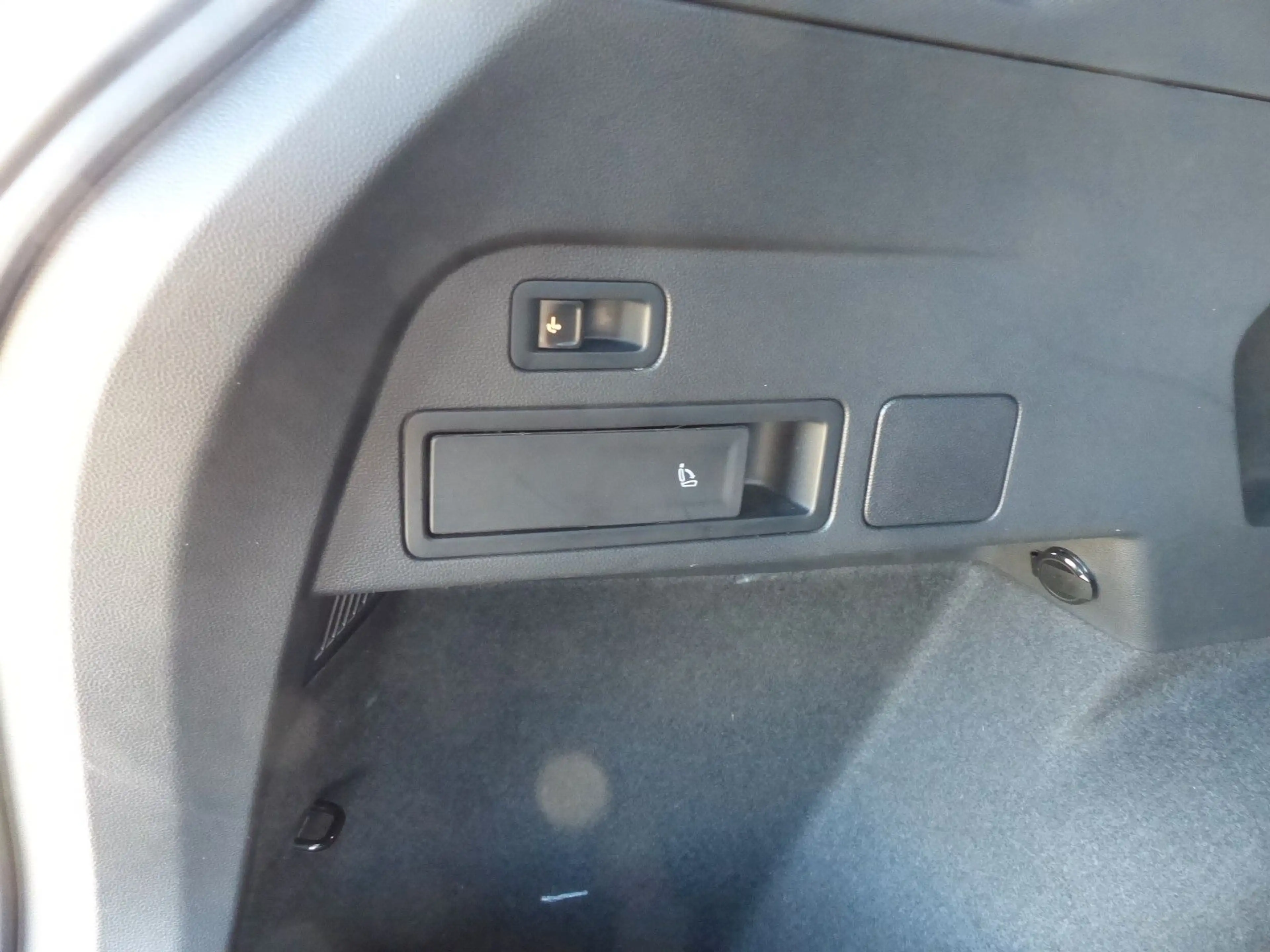 Volkswagen Tiguan Allspace Move Pano AHK Radar — photo 8